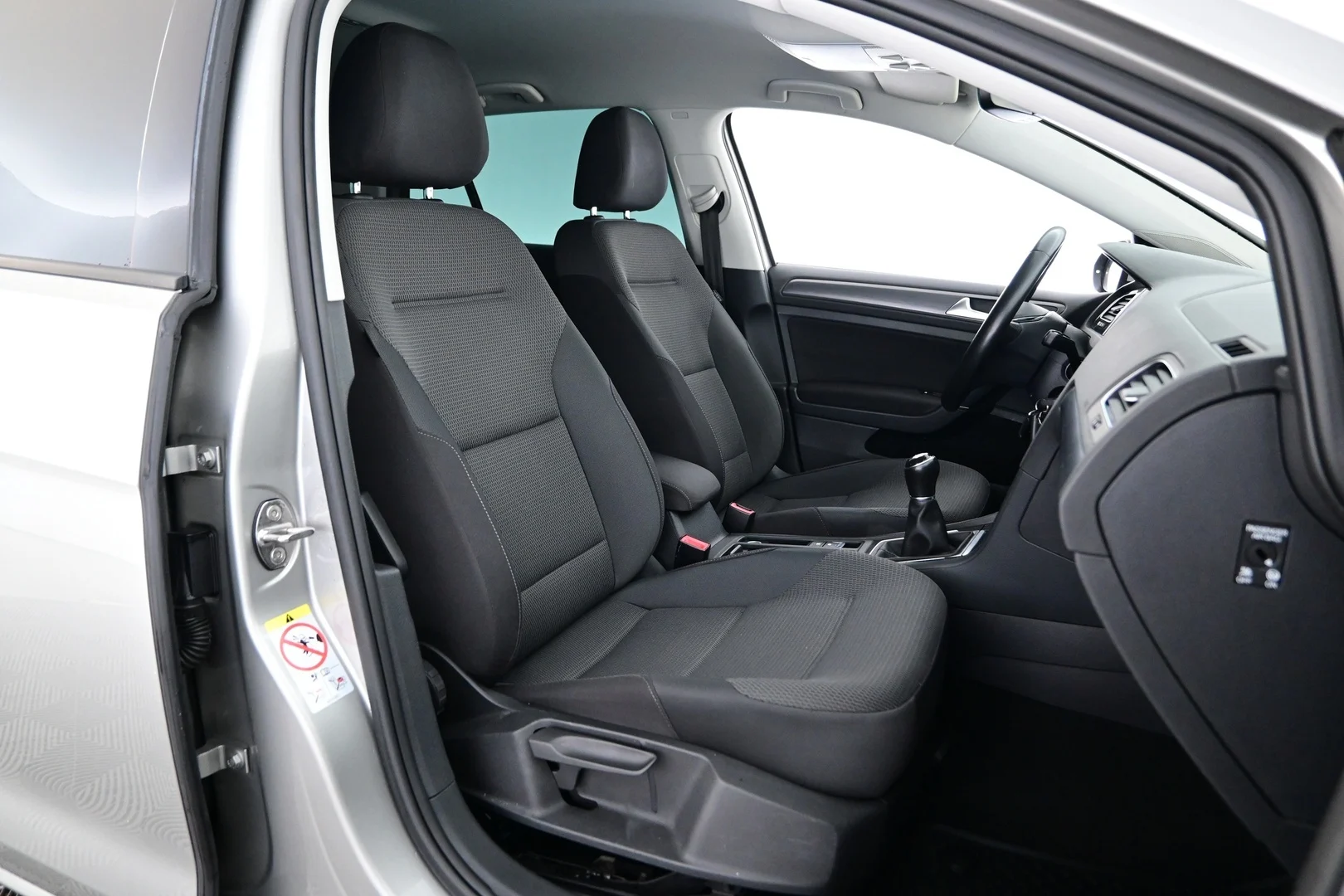Car Image - 3zkl2YN49RloC7JpppZoIo