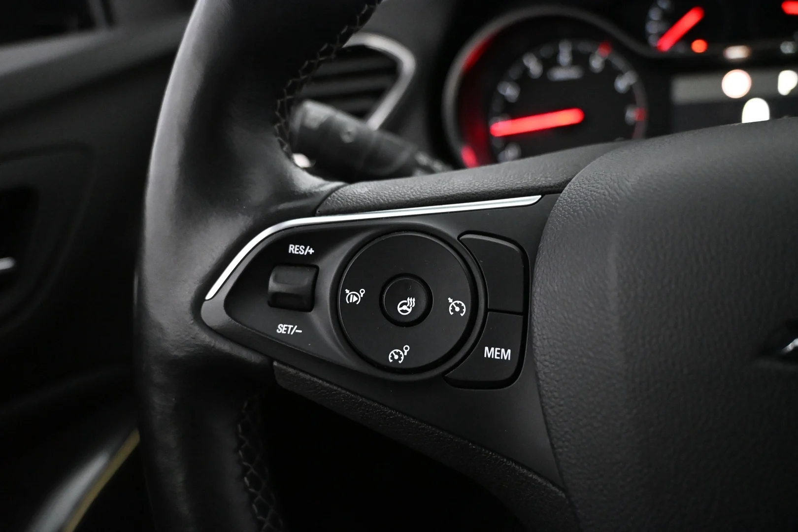 Car Image - 47WSQjSLnfNiKVLfPDM6Nz