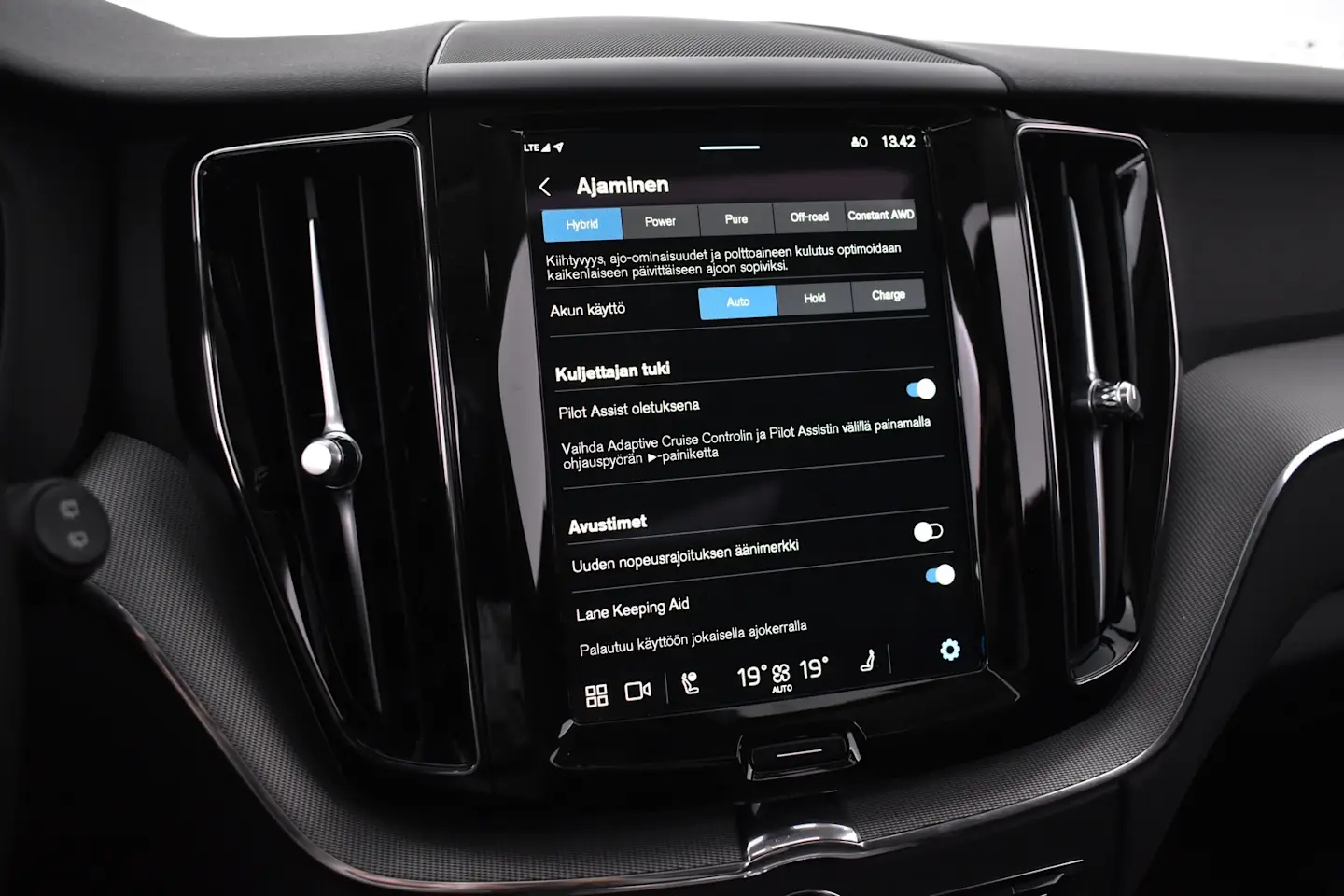 Car Image - UkDHRV7B0gWjFV2qsPc2e