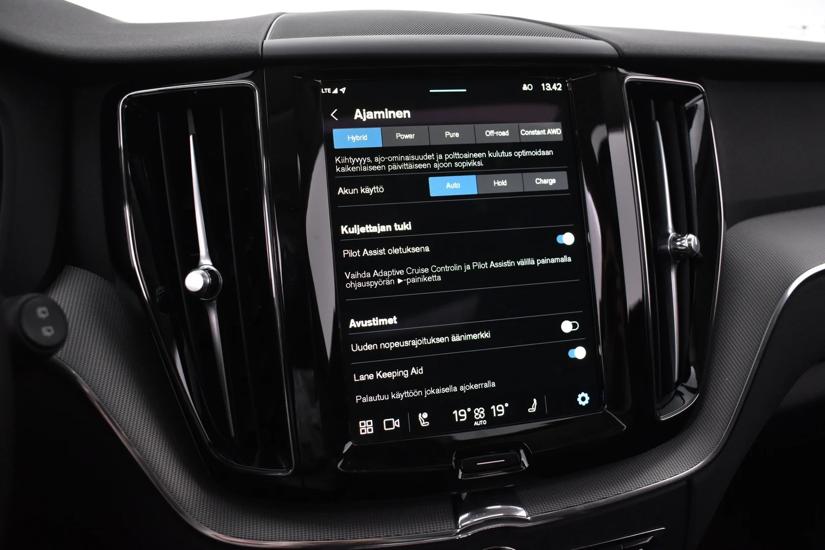 Car Image - UkDHRV7B0gWjFV2qsPc2e