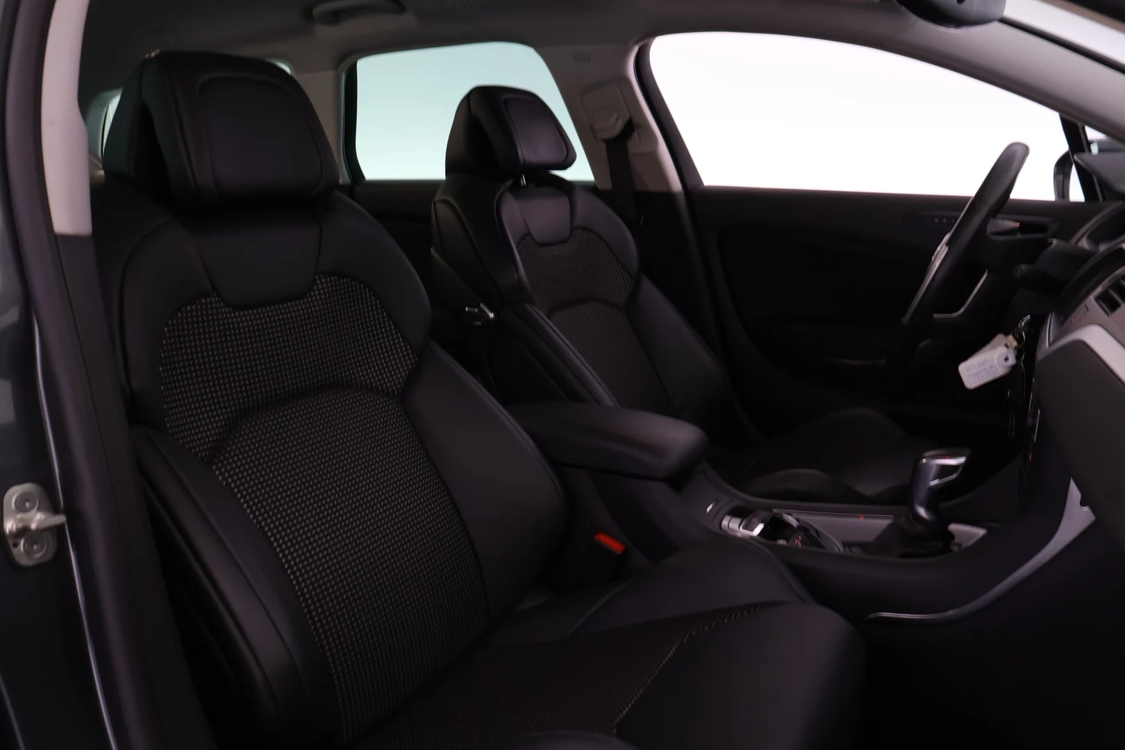 Car Image - 3o88v0xEG25spPdQjQbYpR