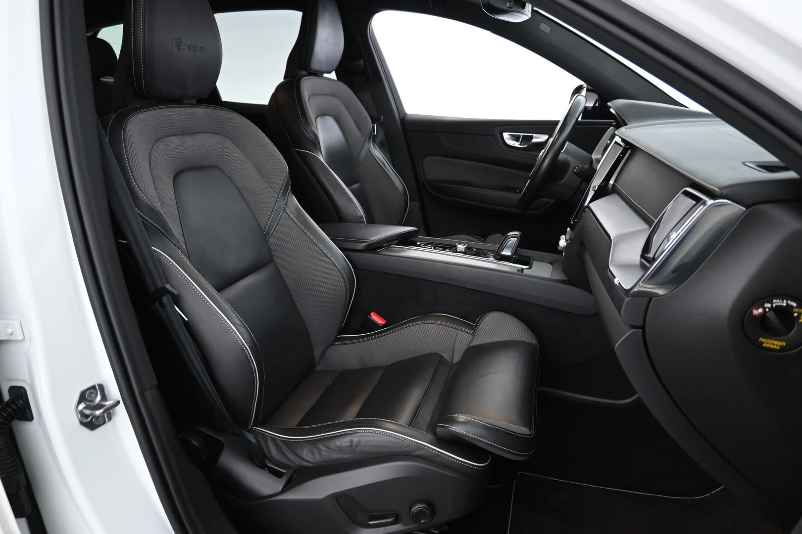 Car Image - 6uHZM9O9UySMNbBpyuRjD1