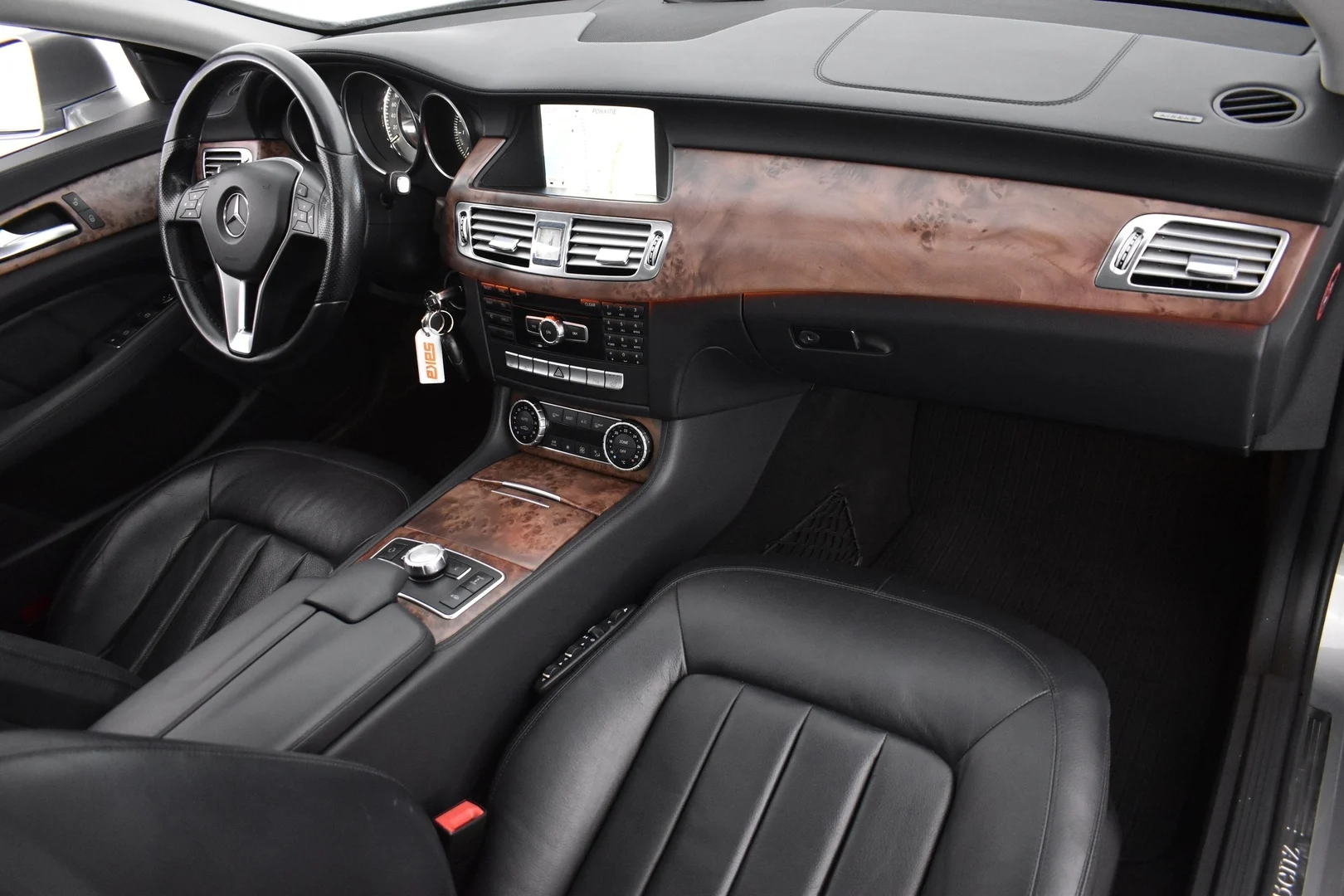 Car Image - 39i8bmfpGG72rltwjyVeV7