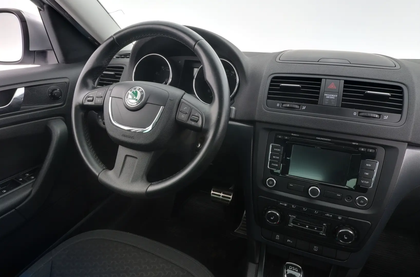 Car Image - 2PC6GuwtsRp4KBxNtkSQeV