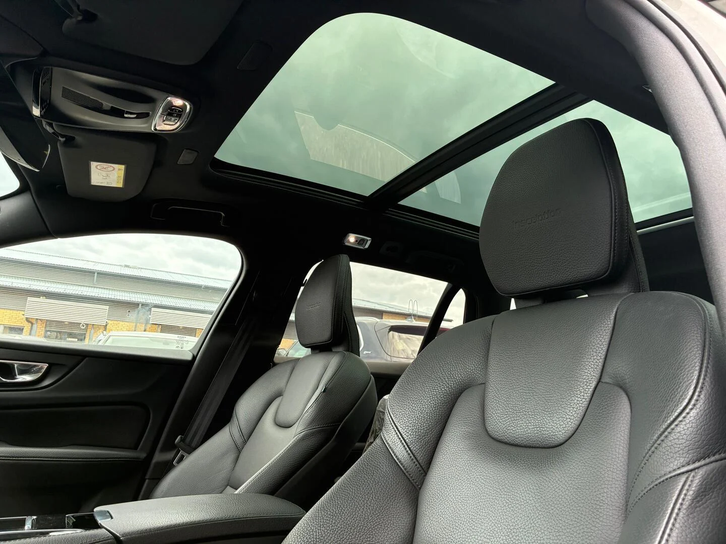 Car Image - 6nxpujXsPvUgXlwsxyfq8B