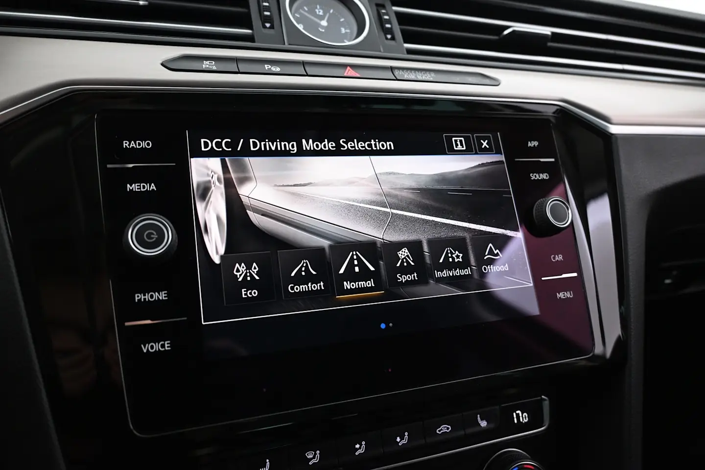 Car Image - 1FBi9mCdycl7sjD6C6FxyT
