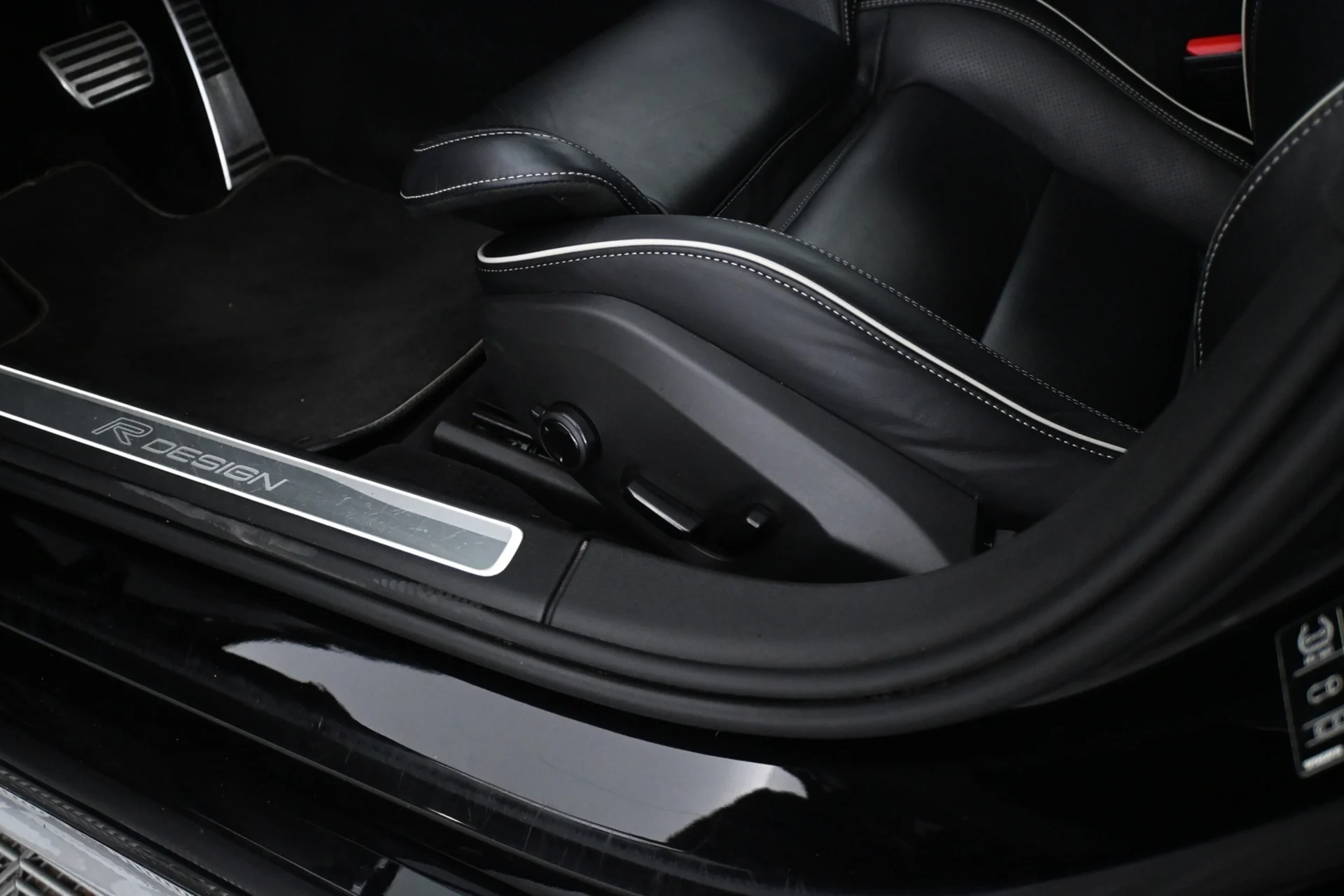 Car Image - STT4Vpdr0O9d0rA4ruG4g