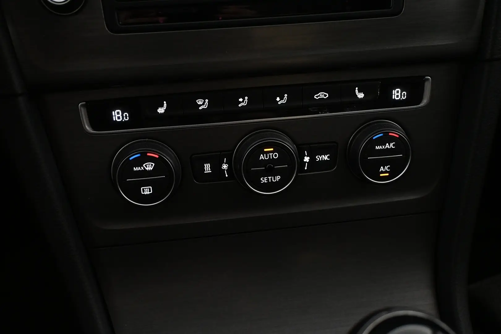 Car Image - 2W0RMaahkwSesi1YlWqHFZ