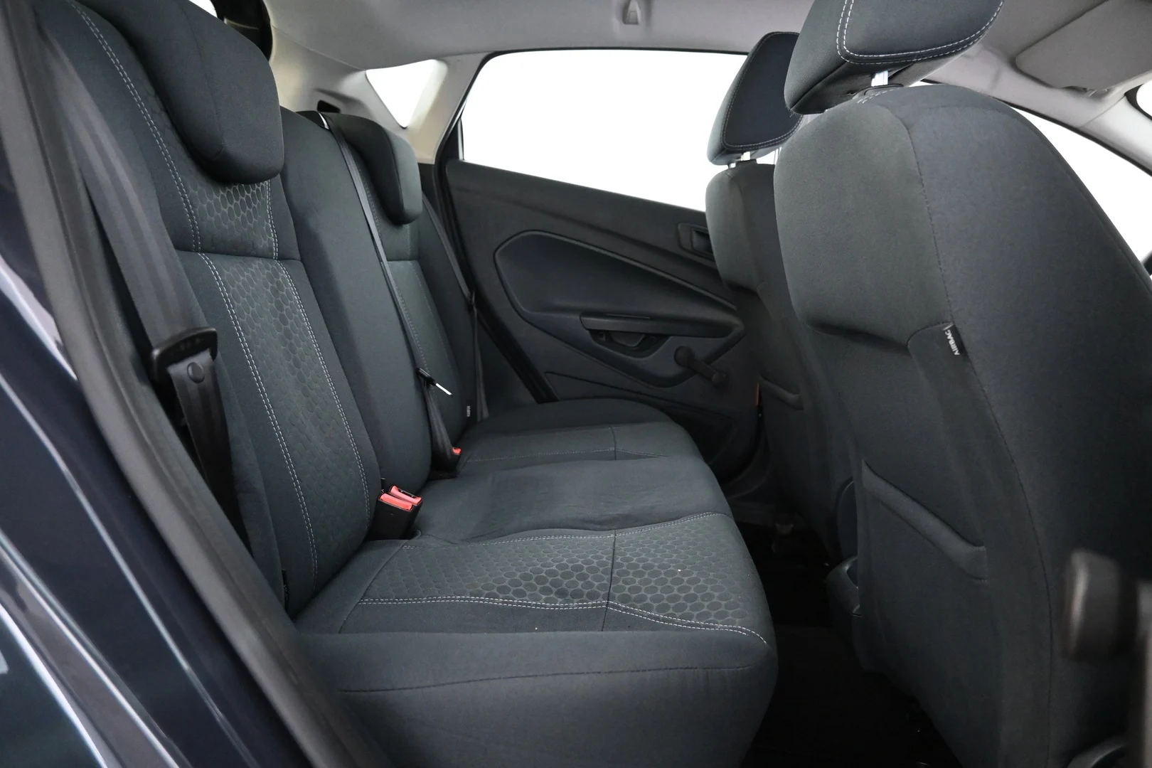 Car Image - 3ytGjuZwAALtMuRyTkGYPL