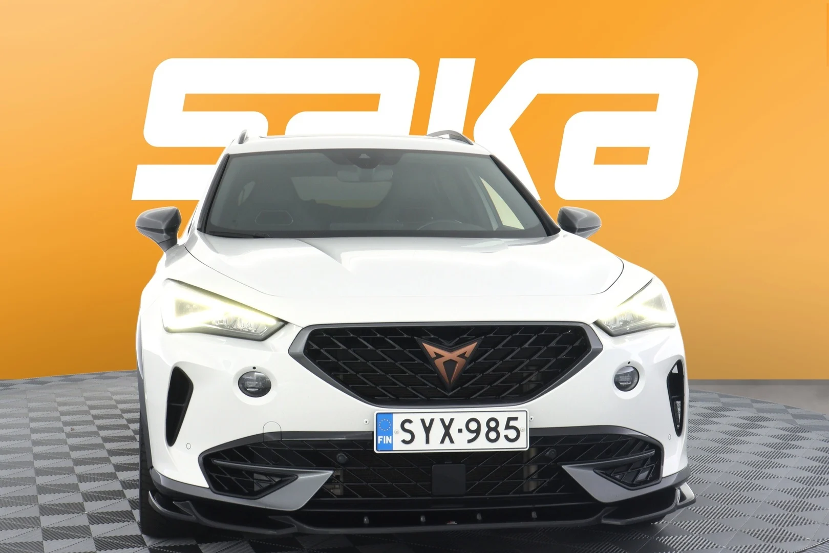 Car Image - R9vmEf8nF30Qezmnn54Q3