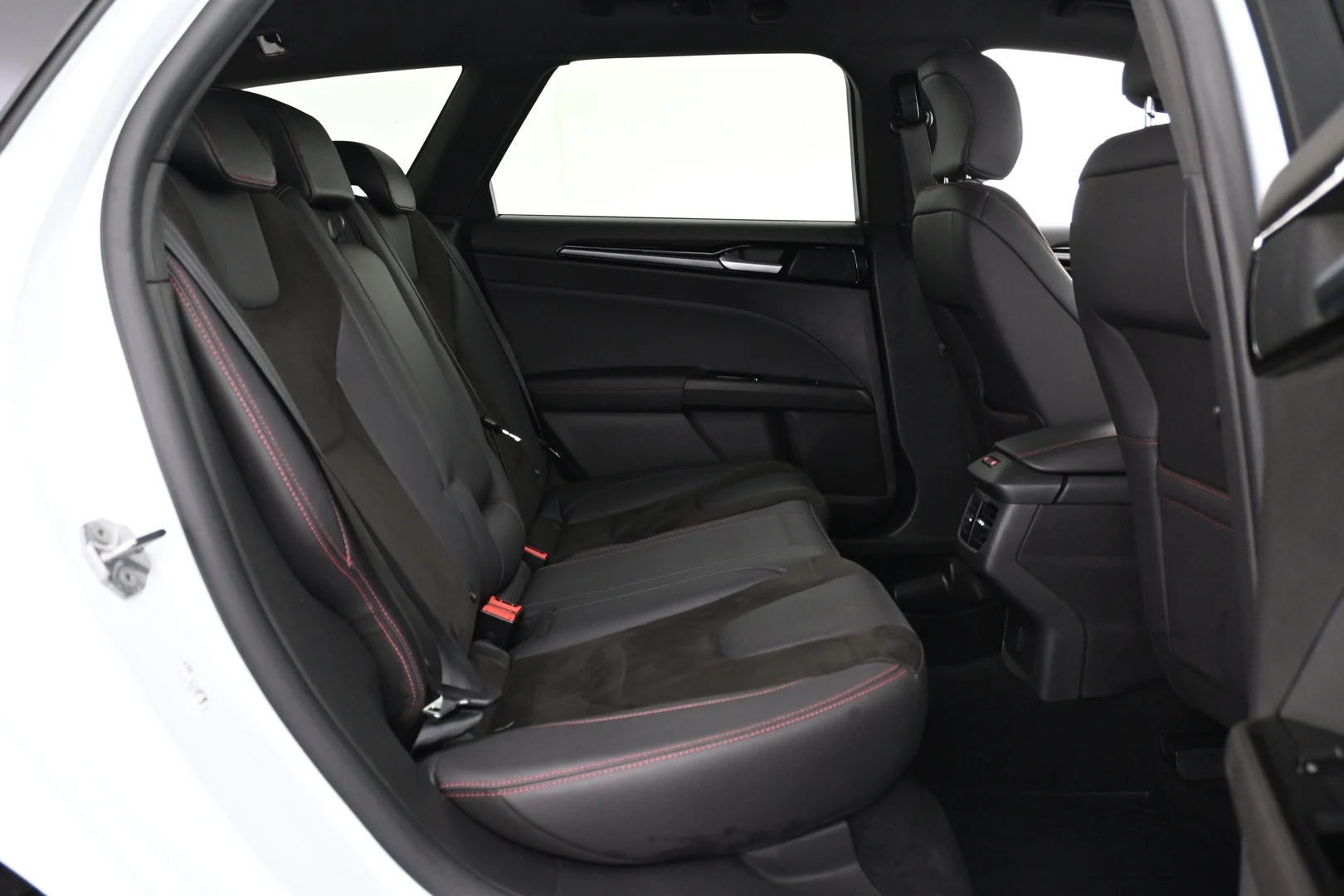 Car Image - 5GH65Mw5RP9eRi8kIS7kbd