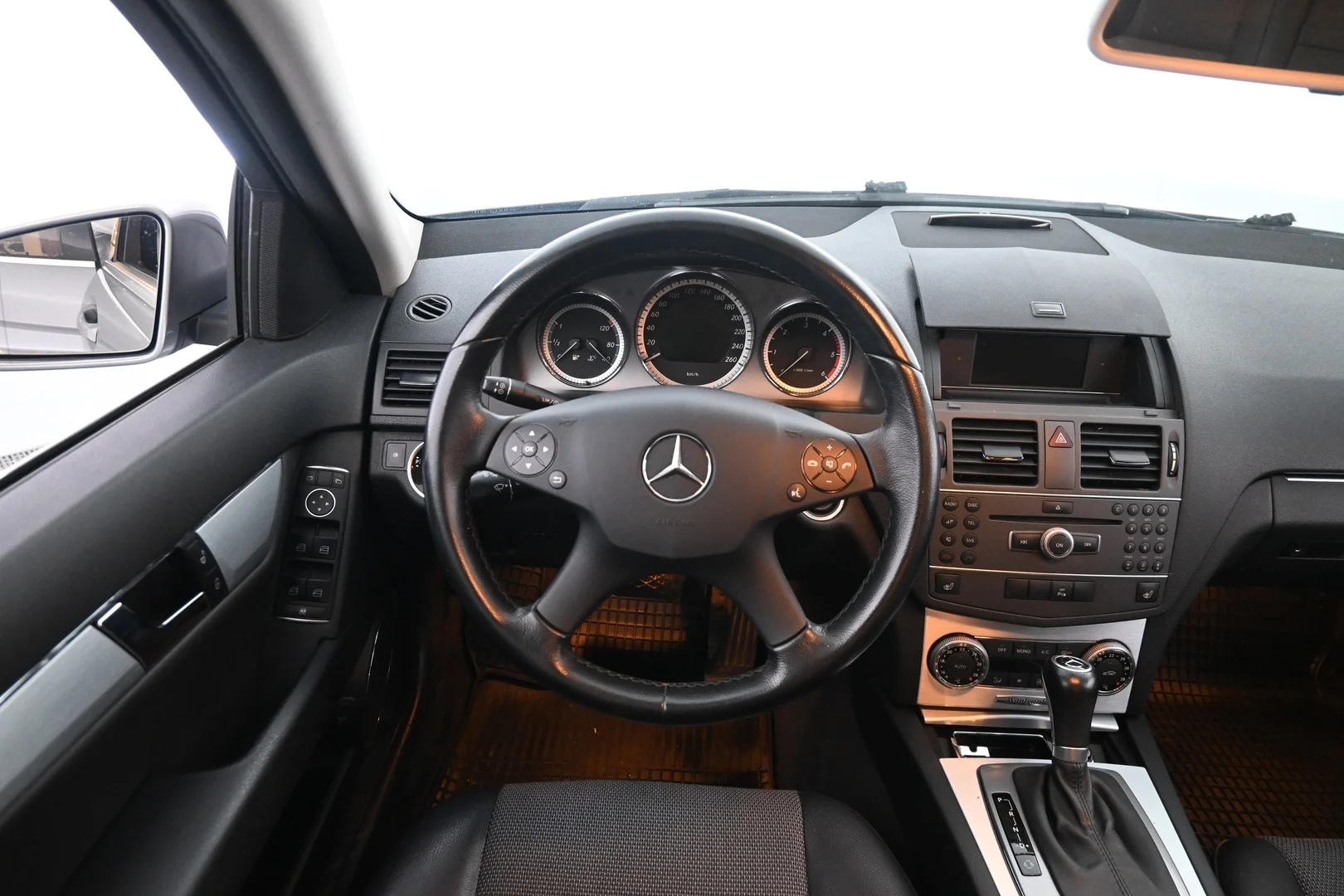 Car Image - 6vGXnhHeyryvPZQnjuhmyl