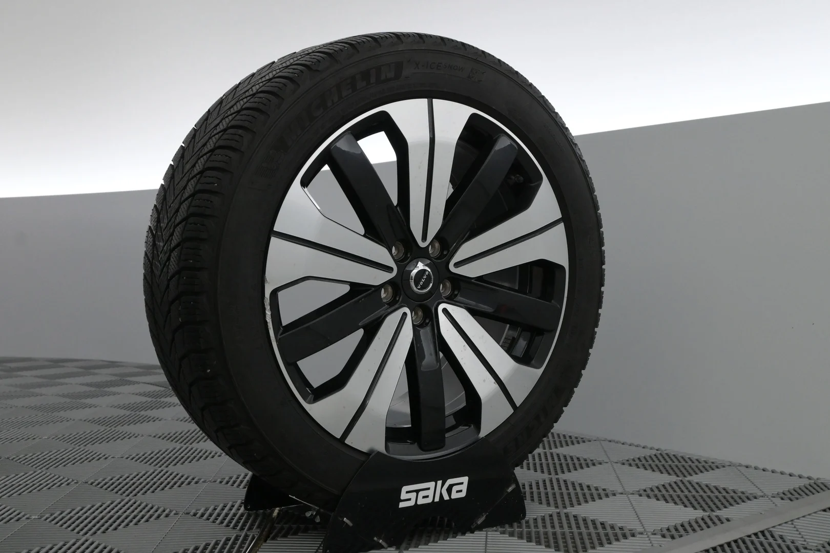 Car Image - 2Zu0uUizzk1eOaAN65X4X9