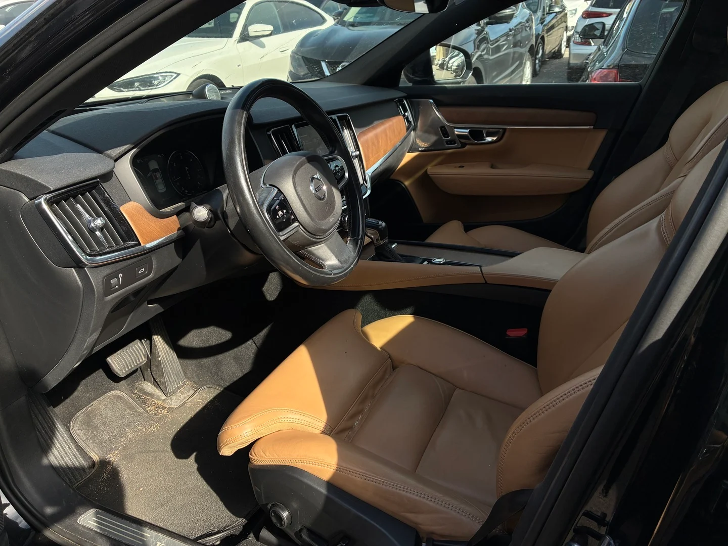 Car Image - 6pwJ9hmPKE05ZferYpB1q