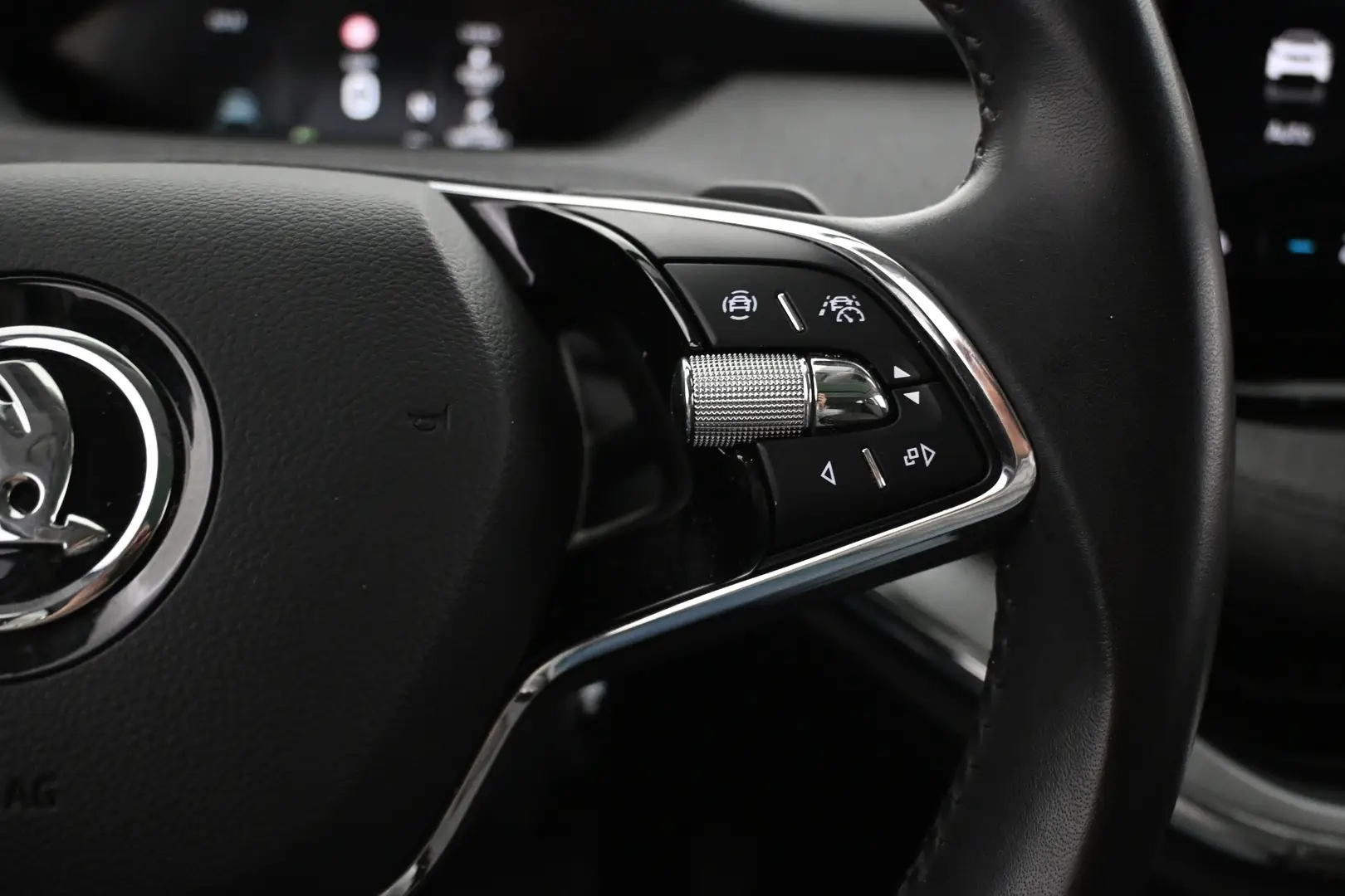 Car Image - TdXmtD8o5VZ0e3lbEPxZ3