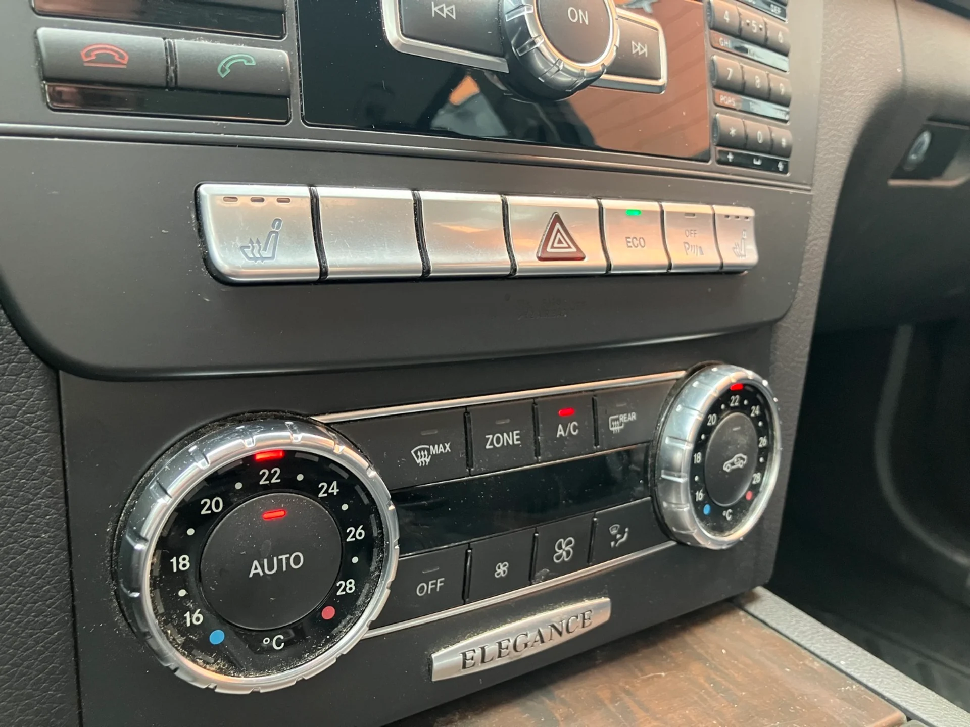 Car Image - 52kPG4AMbWgUFP83wIx5E1