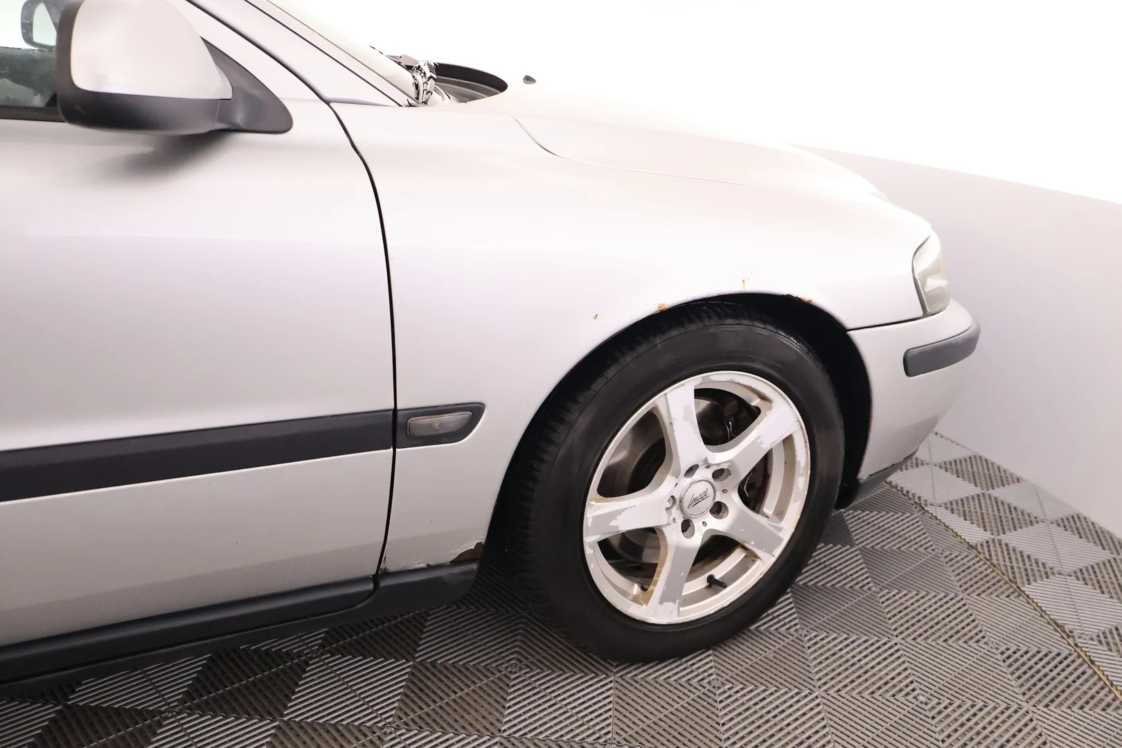 Car Image - 6KhC91tMKlHm6VIt7x8vs1