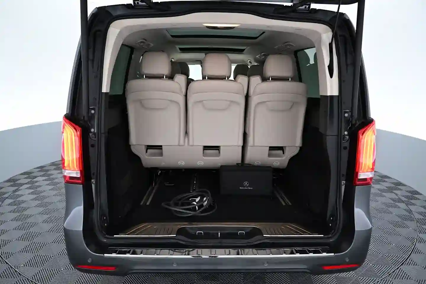 Car Image - 6Ufz4DaeryJ0qQVRkNadZG