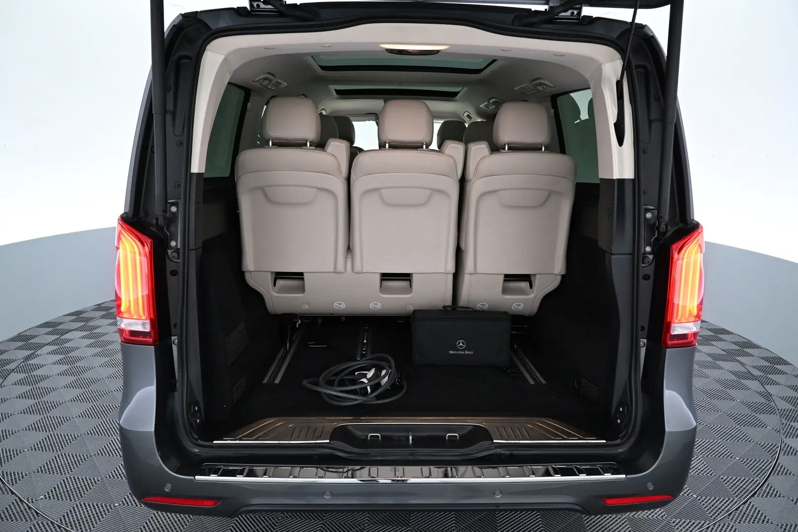 Car Image - 6Ufz4DaeryJ0qQVRkNadZG