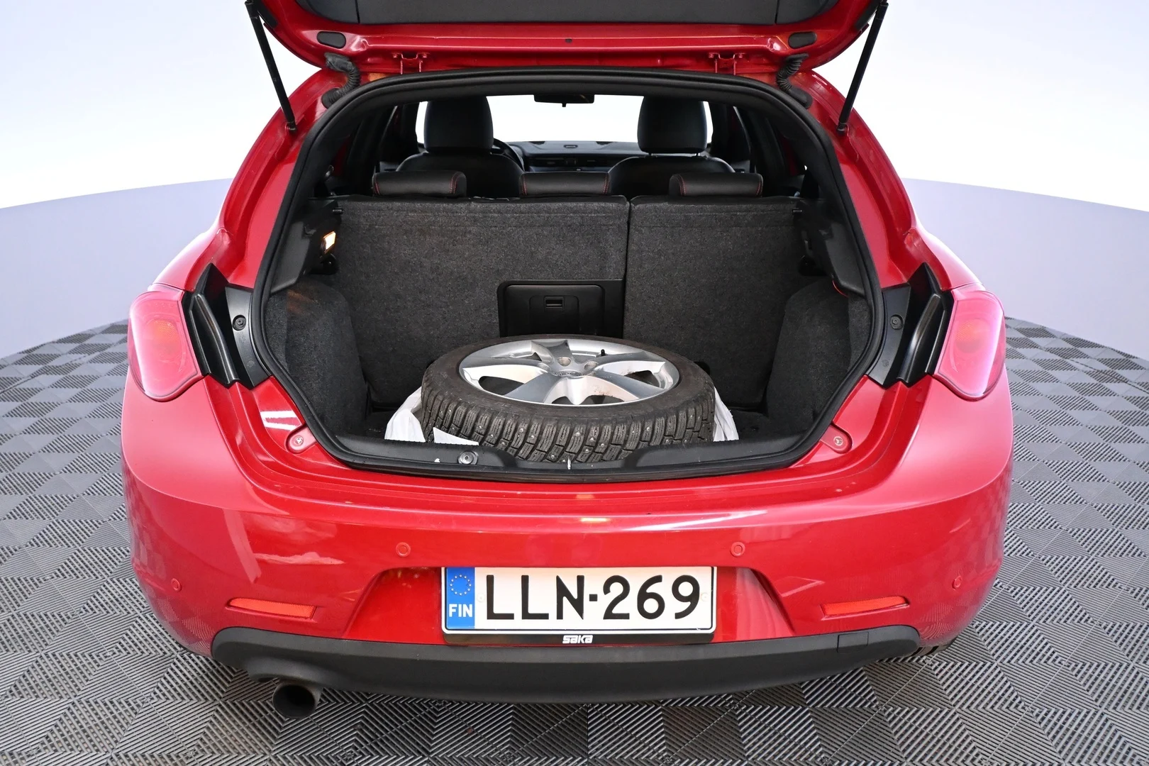 Car Image - 2jO5kNsTxWOze1hu3TRfkE