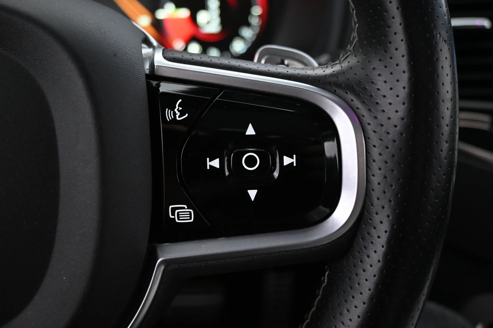 Car Image - 5ACxlMRar1ngQcUWXkAskR