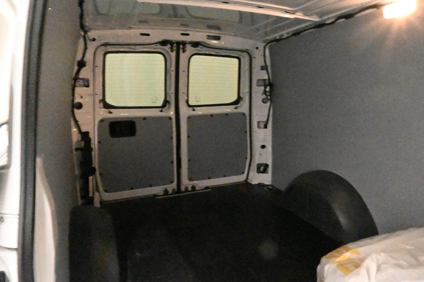 Car Image - 1eoOGFyfJDGs3FiNE7fOvd