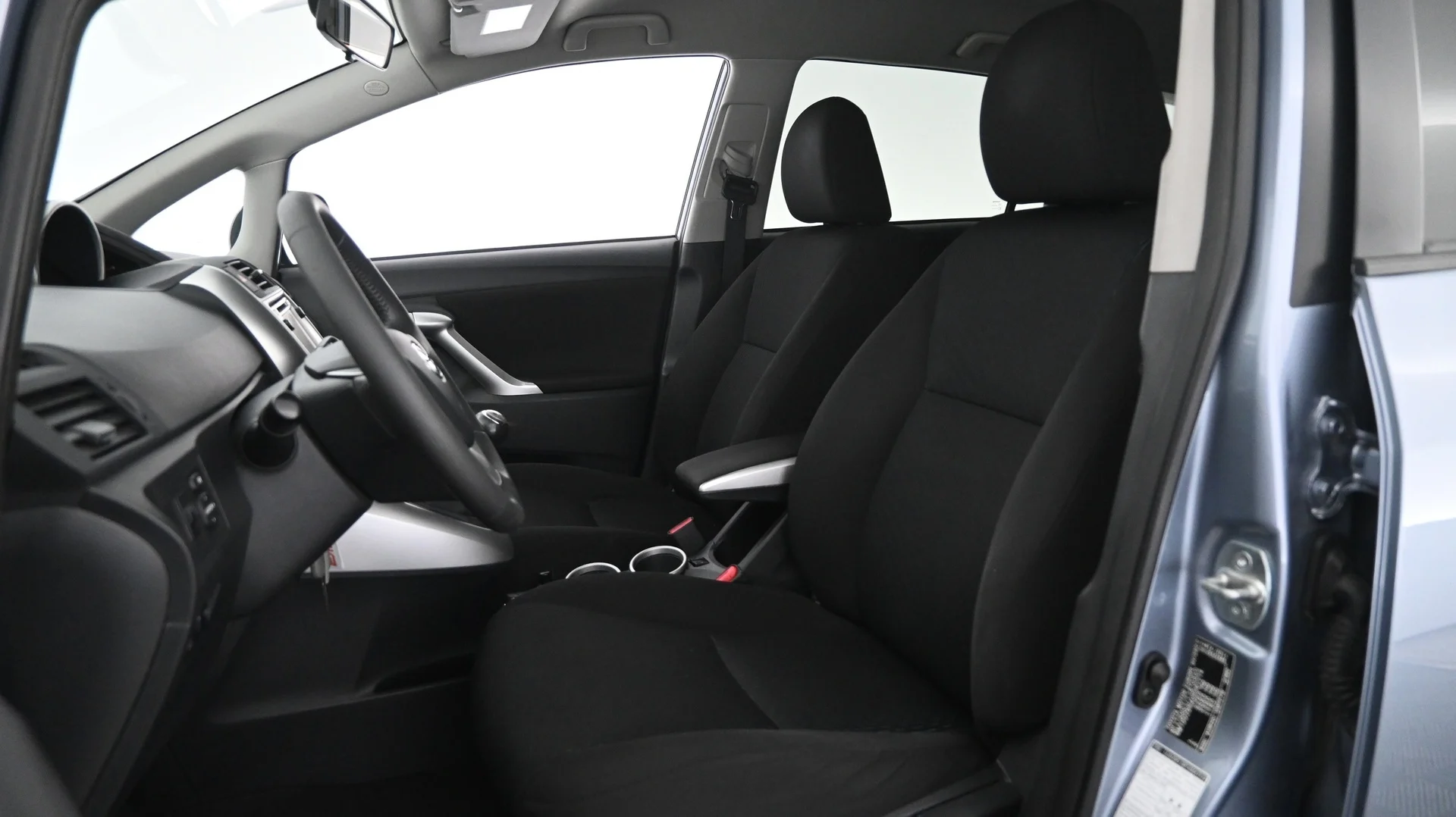 Car Image - 6ZXdyJziDllLtAk0H5eFGJ