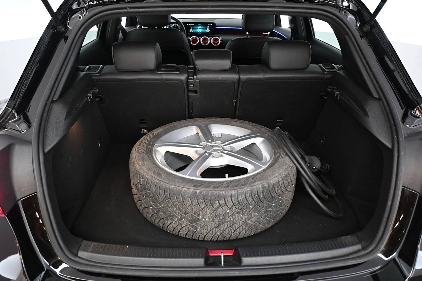 Car Image - 3mSzIwrkfZZDIFGlIQepPH