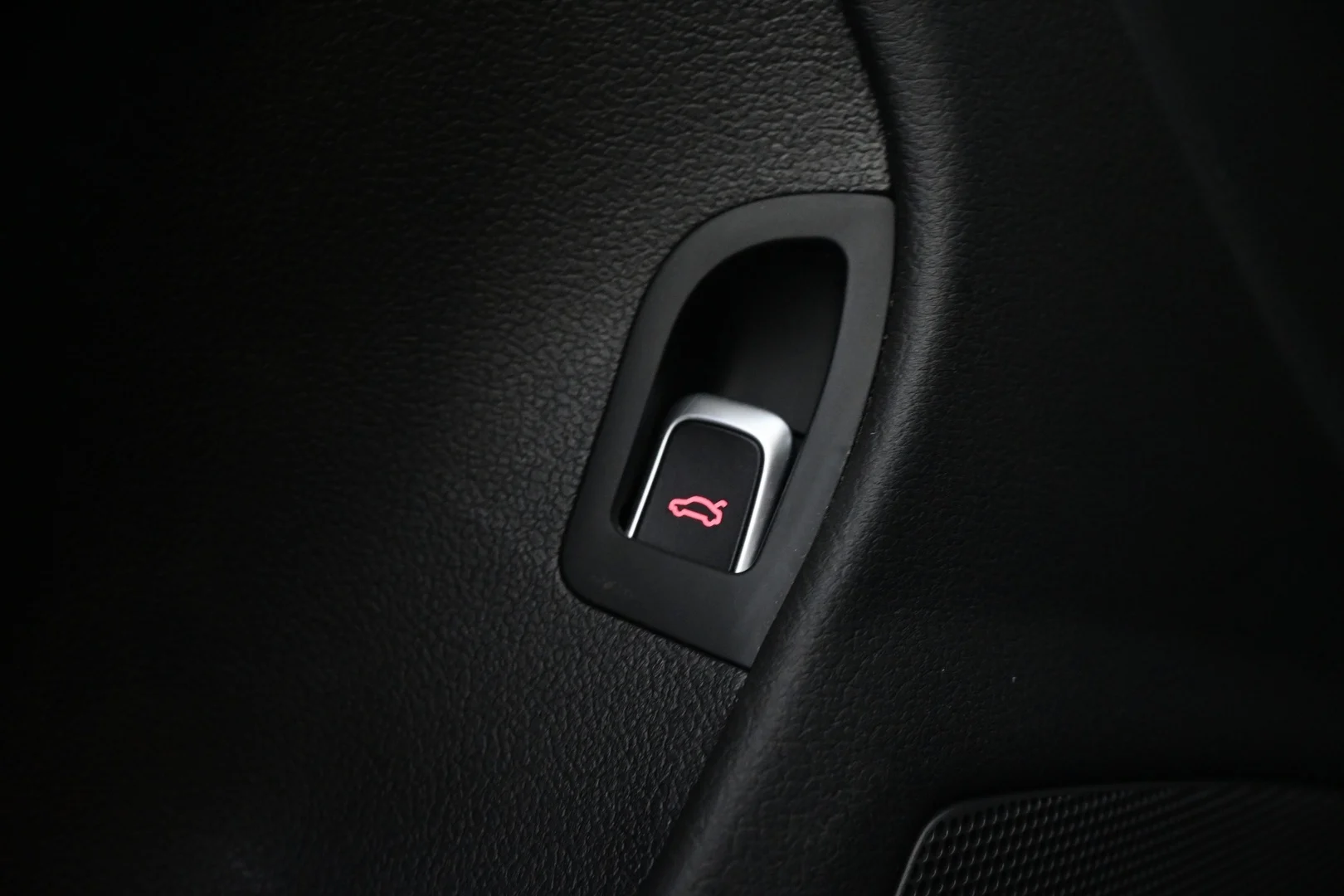 Car Image - 7sqYYRPhA4yKvGJCcc15Z8