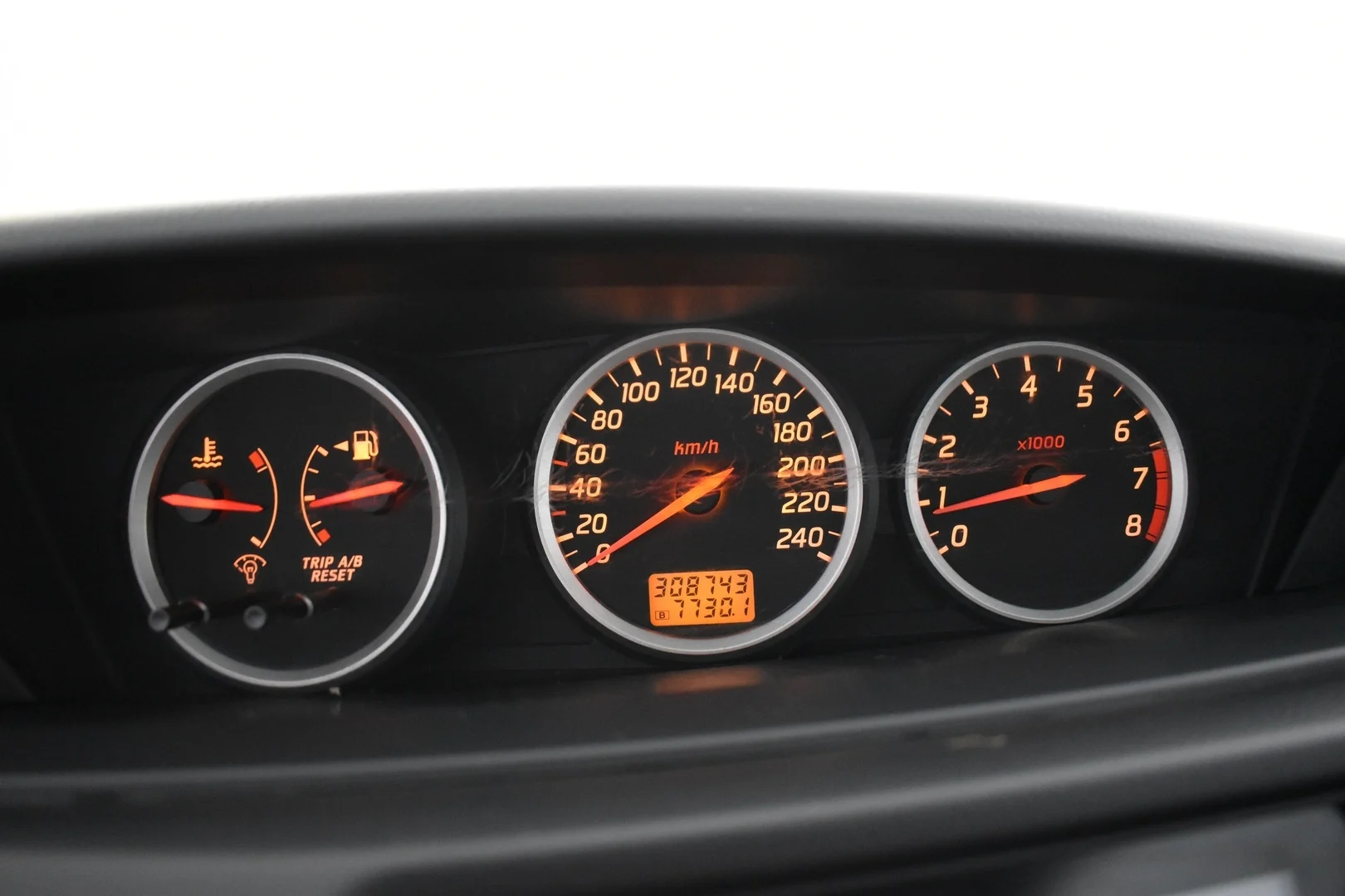 Car Image - 1uyE4tB8EpkBTv3vR780Jr