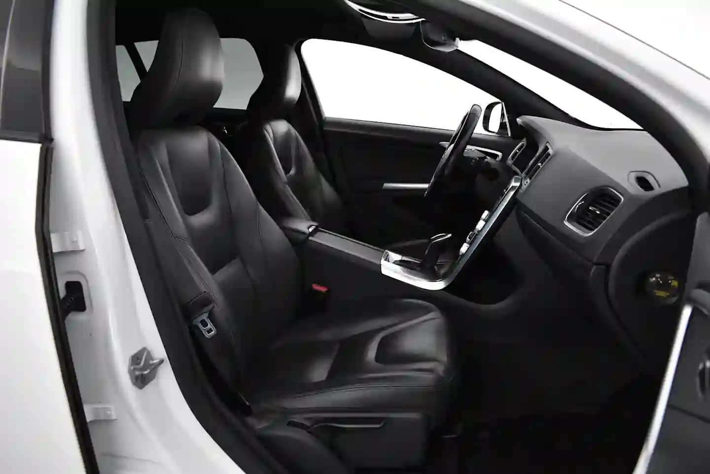 Car Image - mK0RS0aUzjF8TR6J5GaXl