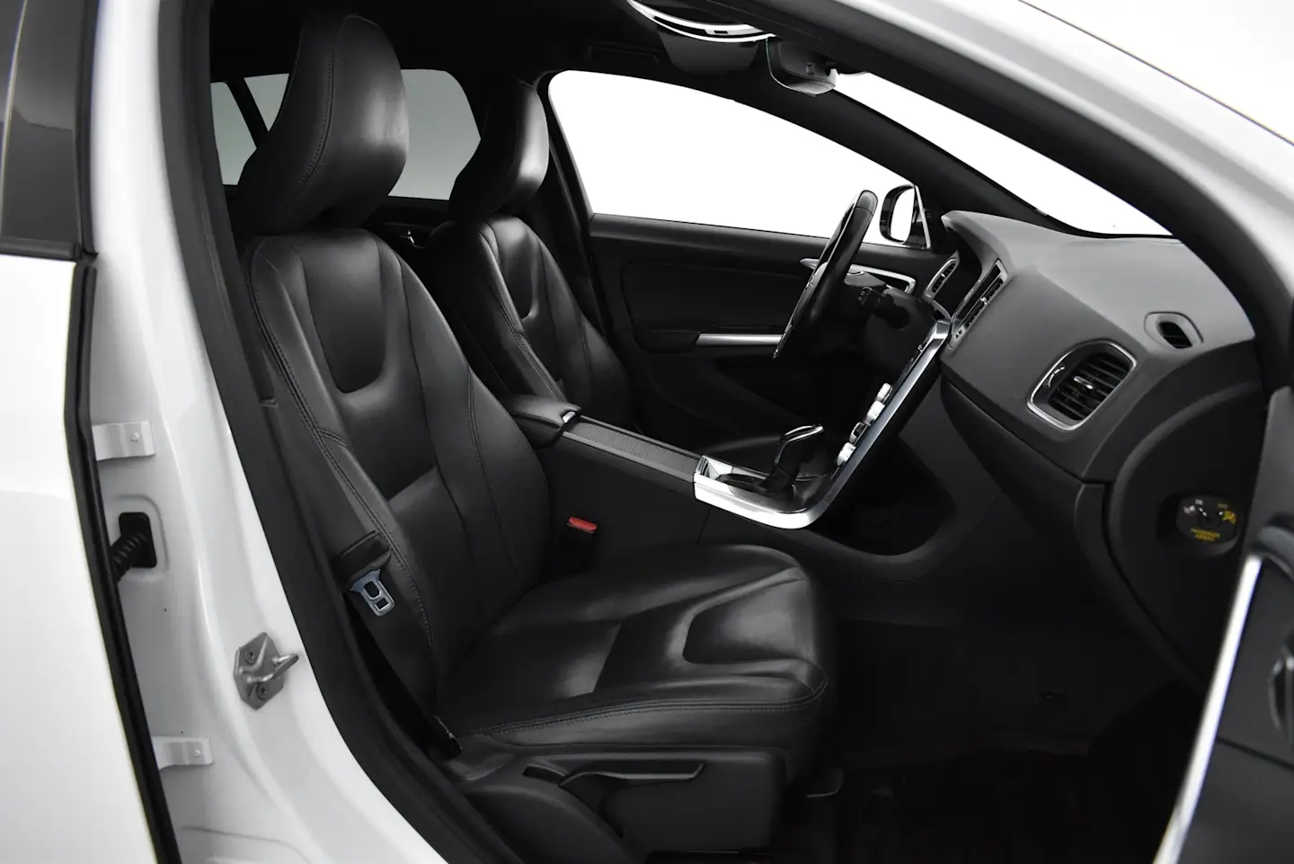 Car Image - mK0RS0aUzjF8TR6J5GaXl