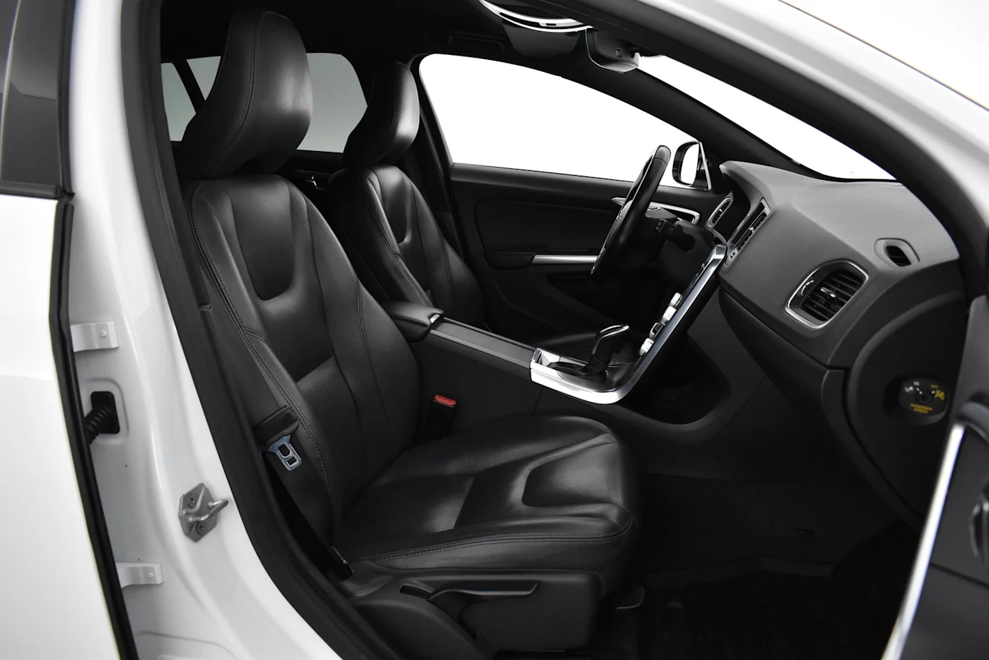 Car Image - mK0RS0aUzjF8TR6J5GaXl