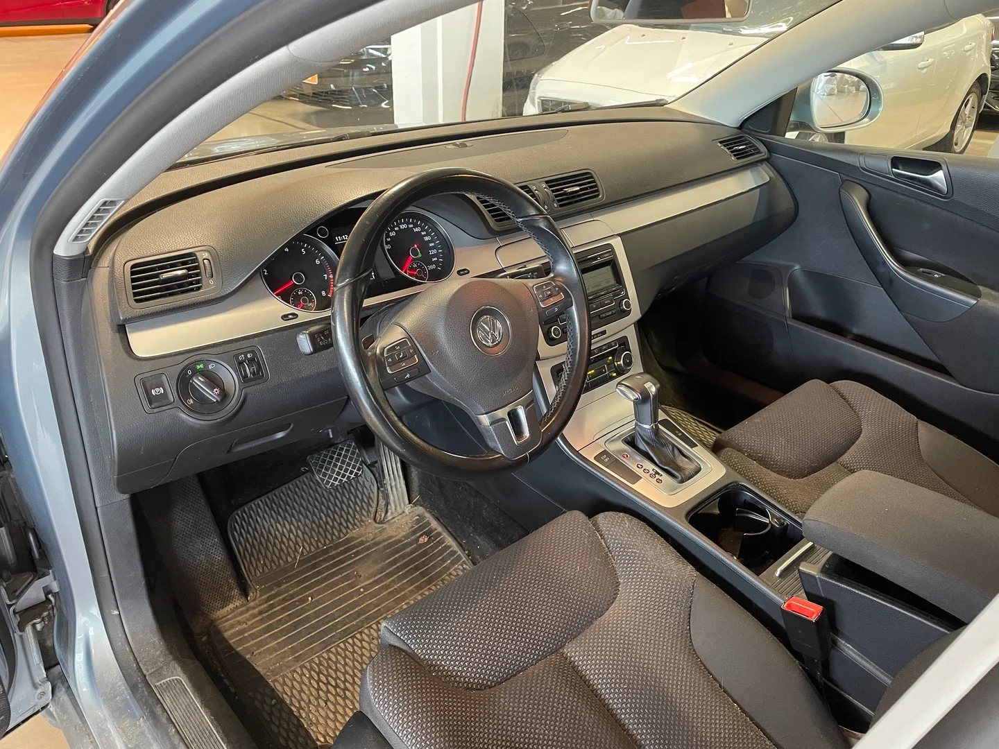 Car Image - 4ngzmHLN1YfmHfrgSdkN3l