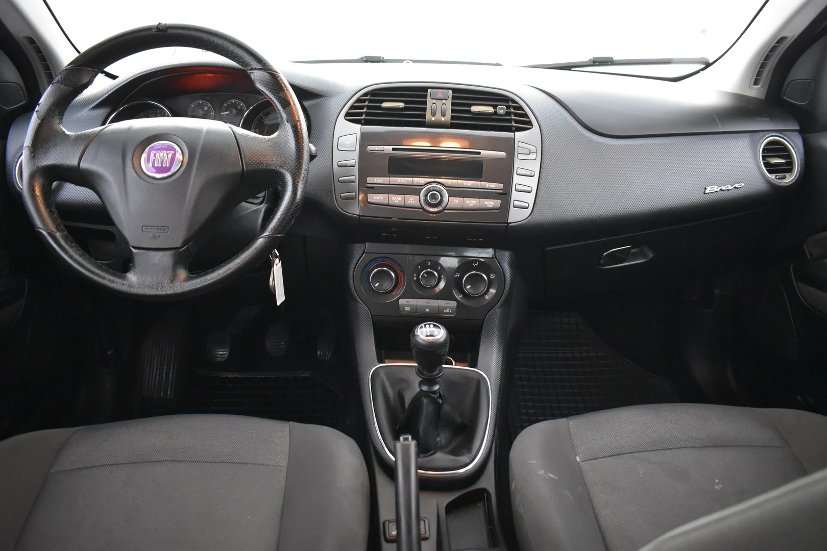 Car Image - 1YTaTLD1x5vybCvpCjoISk