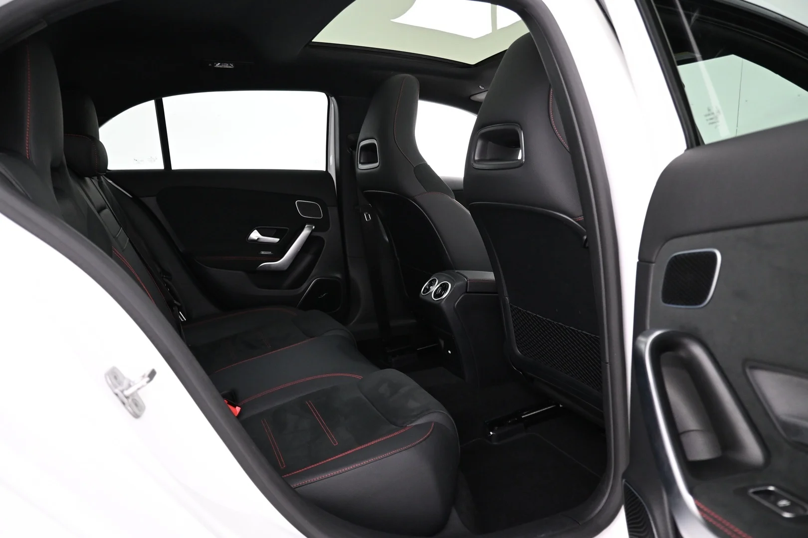 Car Image - 43PQeRfXP39OisKjF8hBln
