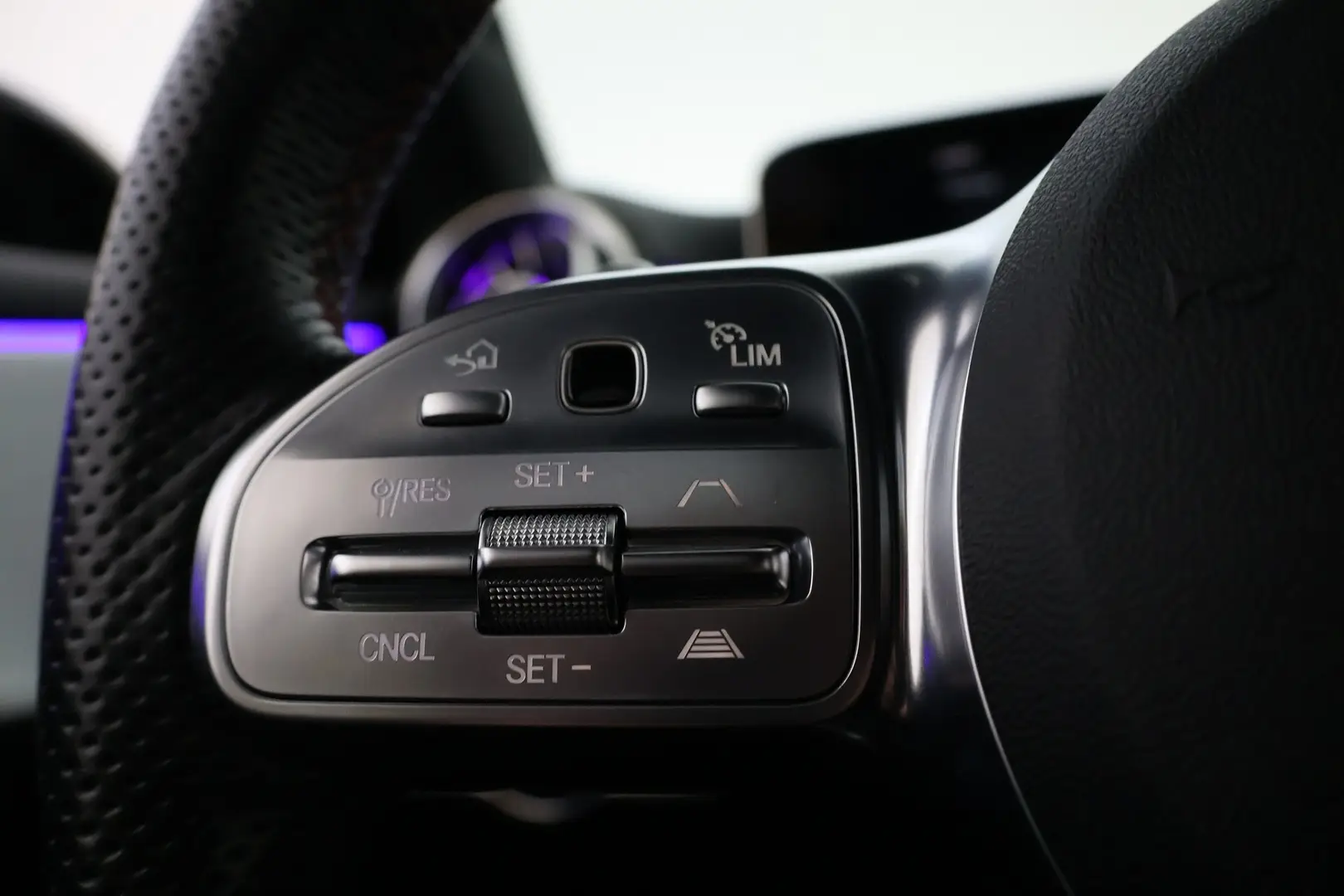 Car Image - 6t66EWBFoiLuHUuxMo85dC
