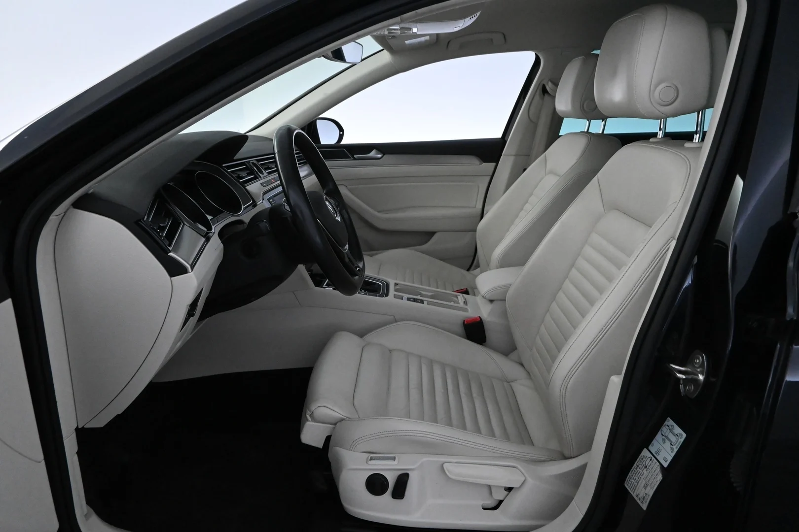 Car Image - 4LzjPWvqaTQOOYjxNXxsR6