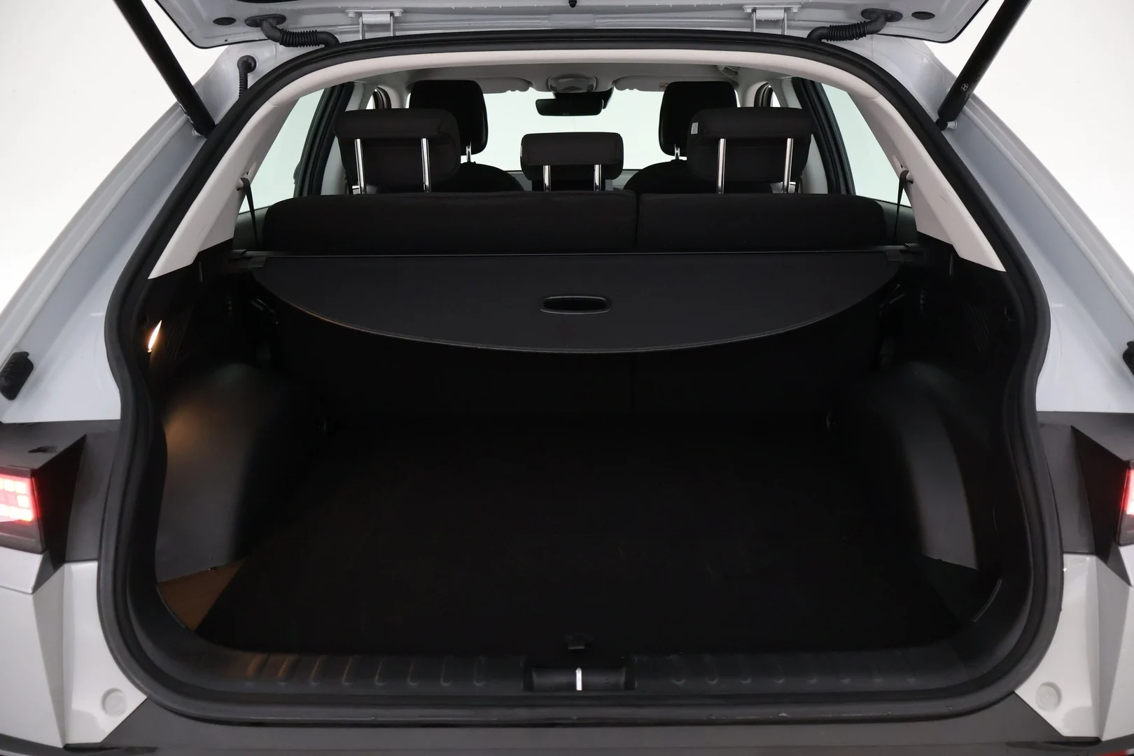 Car Image - 7F1nyAcoVd5ydqUq8I9G6S