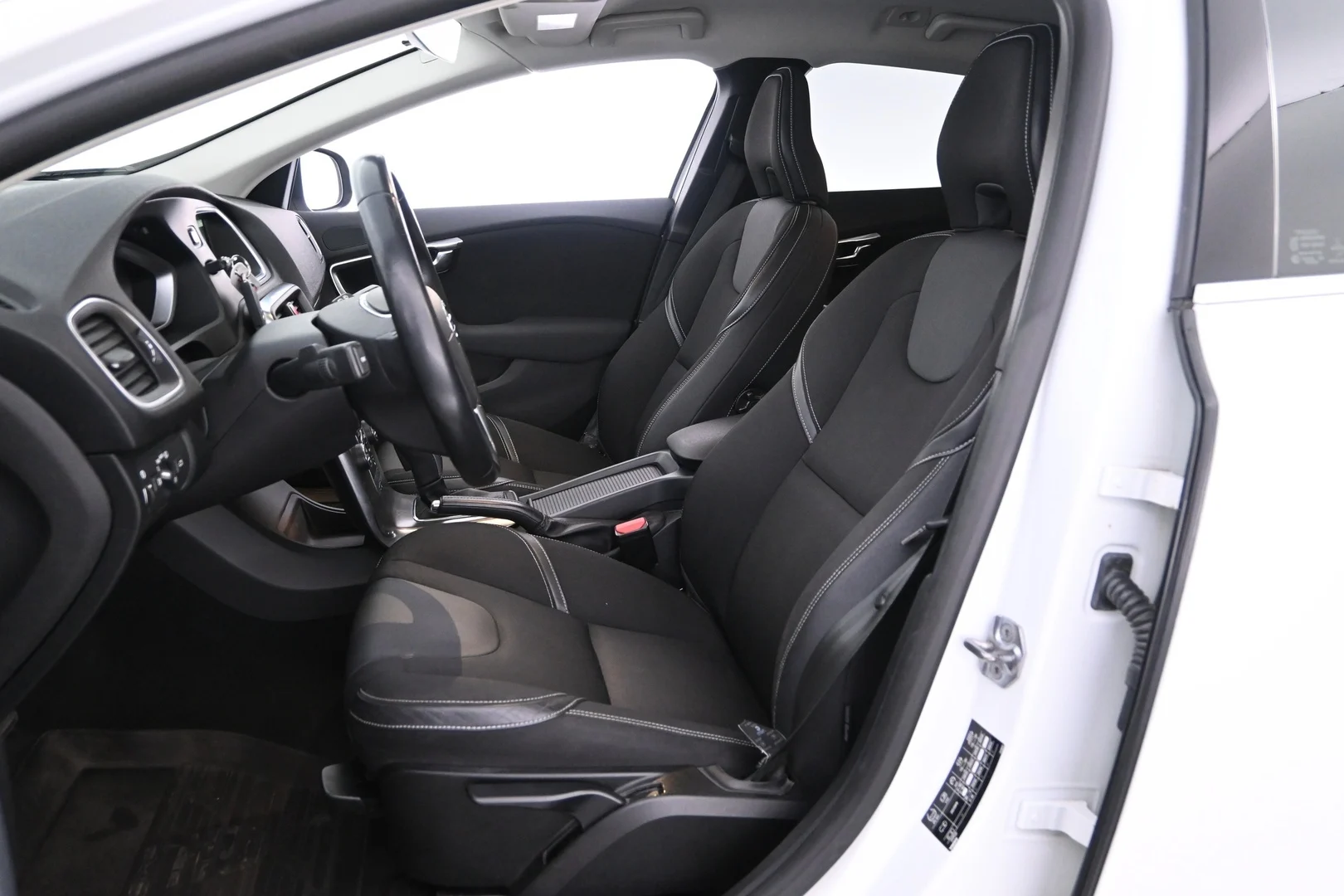 Car Image - 2L9dE7fltbu87qxCHyeUo3