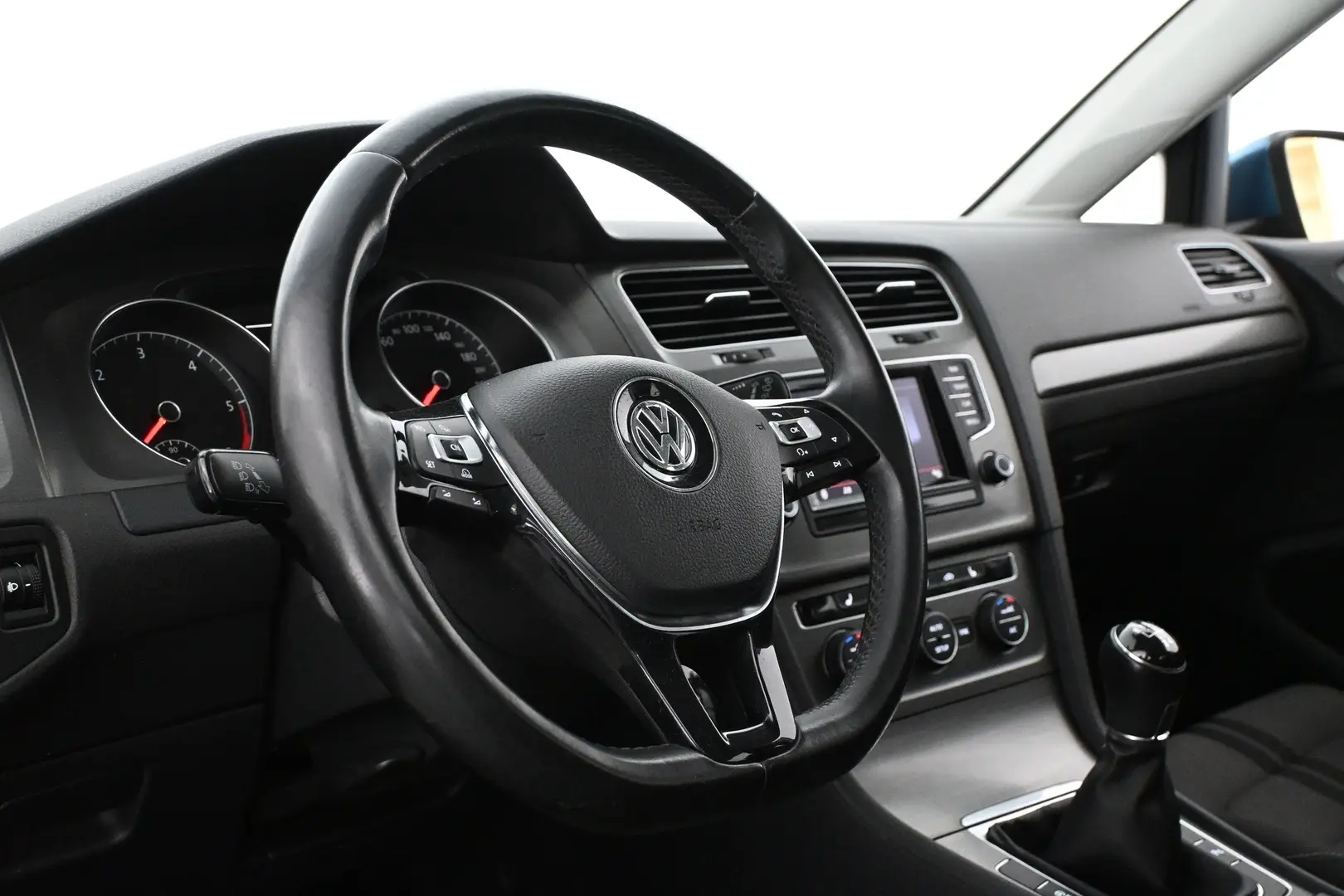 Car Image - 2W0RMaahkwSesi1YlWqHFZ