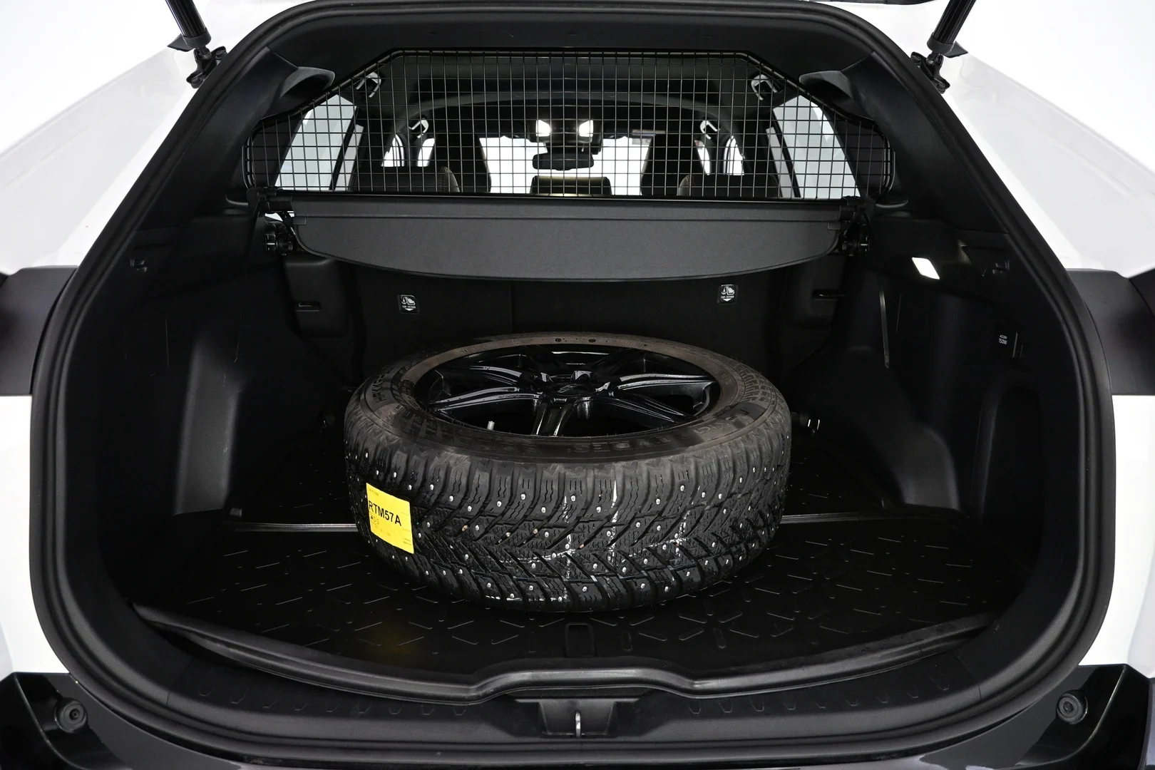 Car Image - 3mfkI9wpKxlmnSoBMBBgj1