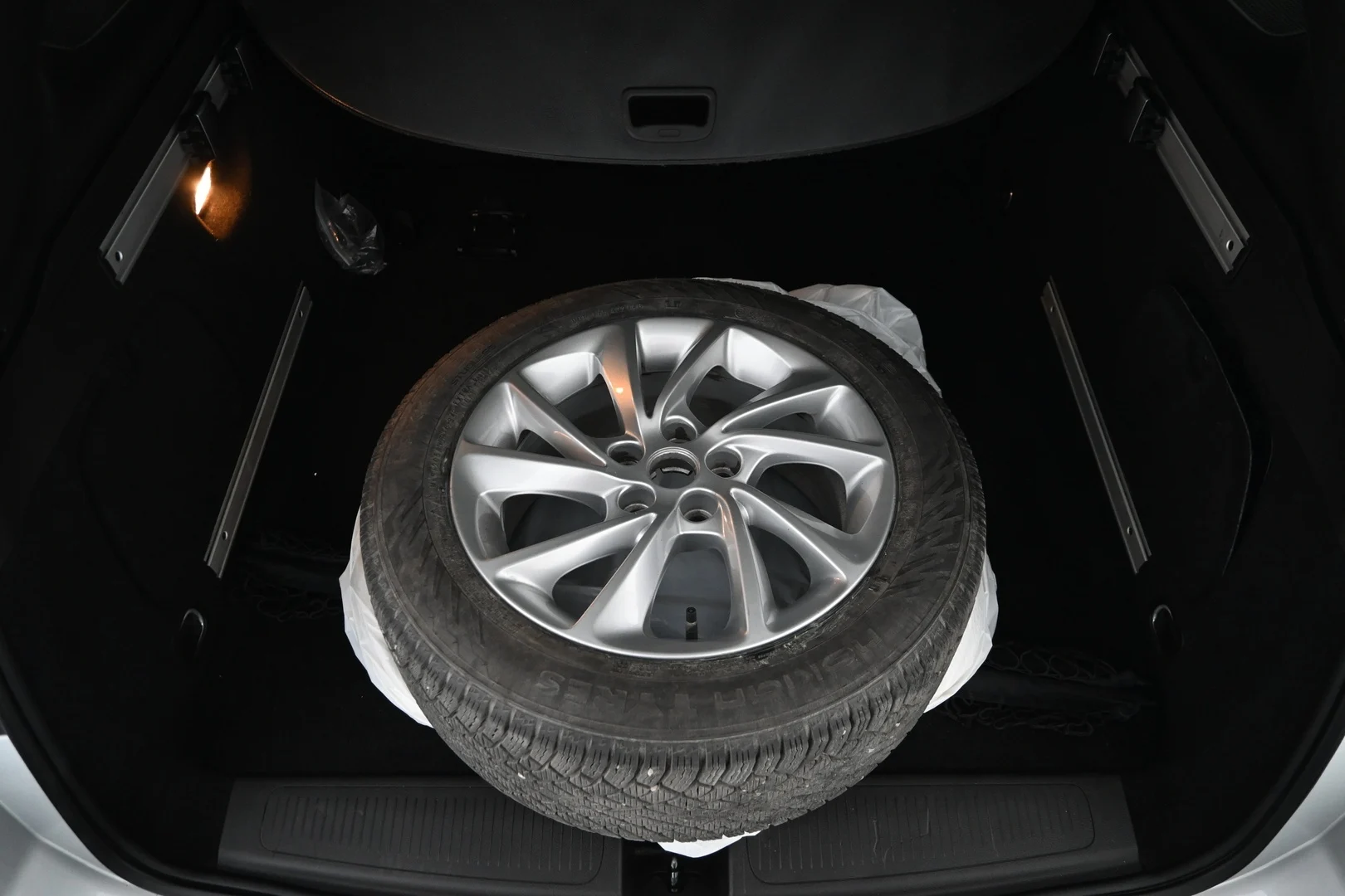 Car Image - 3oYq6ddriD2x0dT4IipkDe