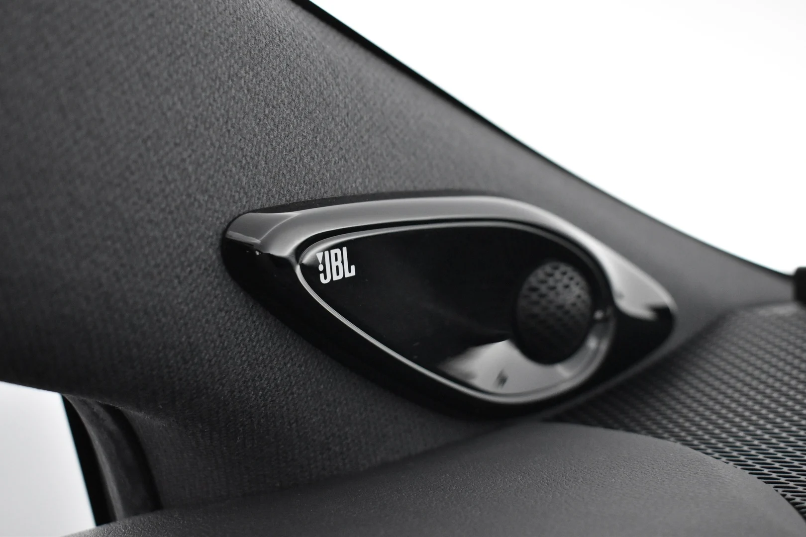 Car Image - 4LoDXjmryz5hBSBtWZL4MJ