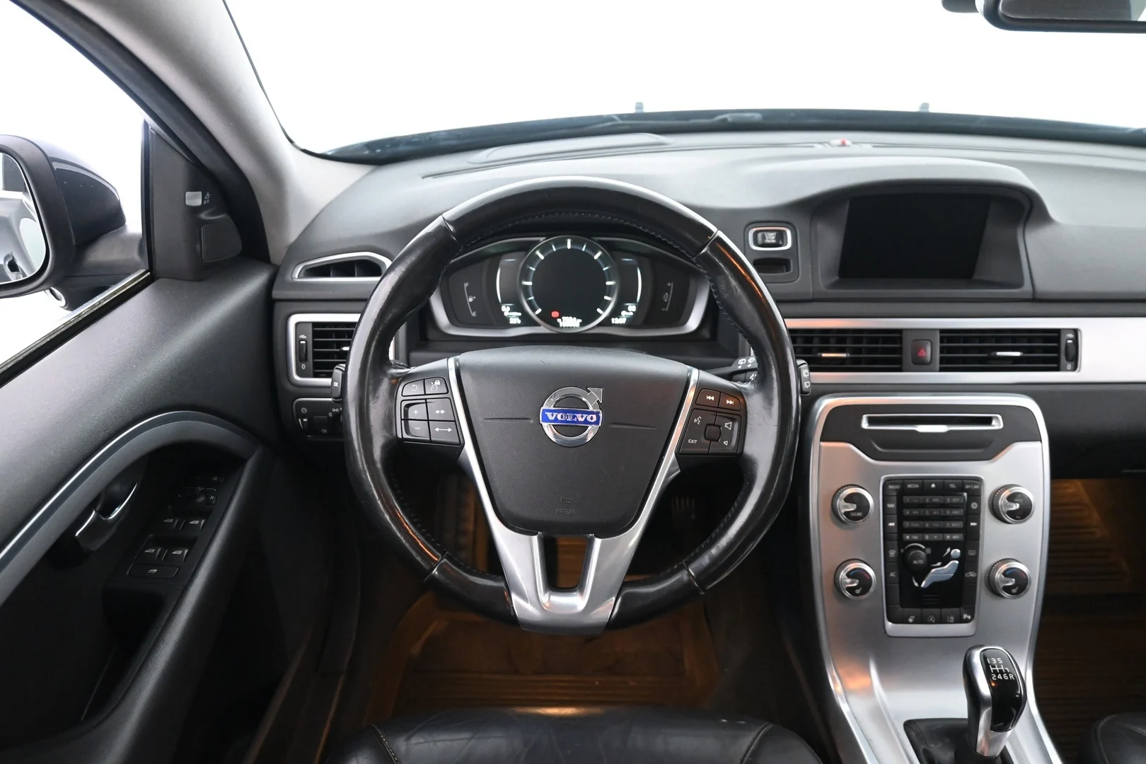 Car Image - 2lHI4omqru2UdJCivRdMUN