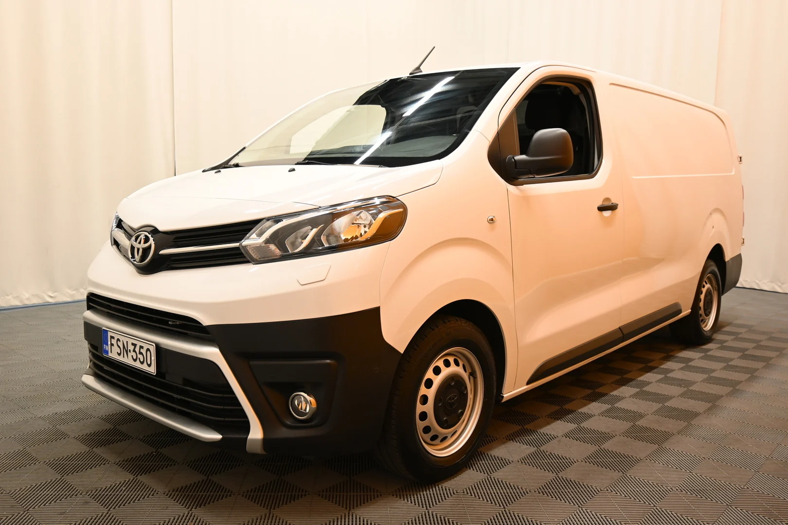 Car Image - 6zmQGamAgegozvooBoWmKX