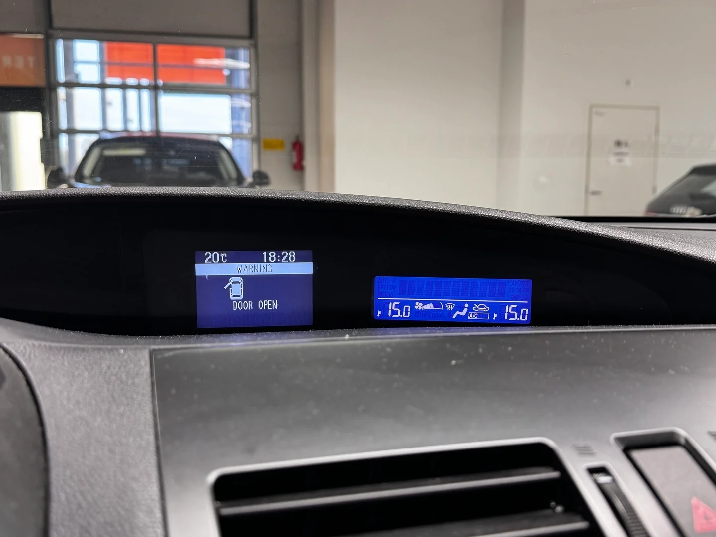 Car Image - 2V0ALGLvttYw5Qhcaq4eOK