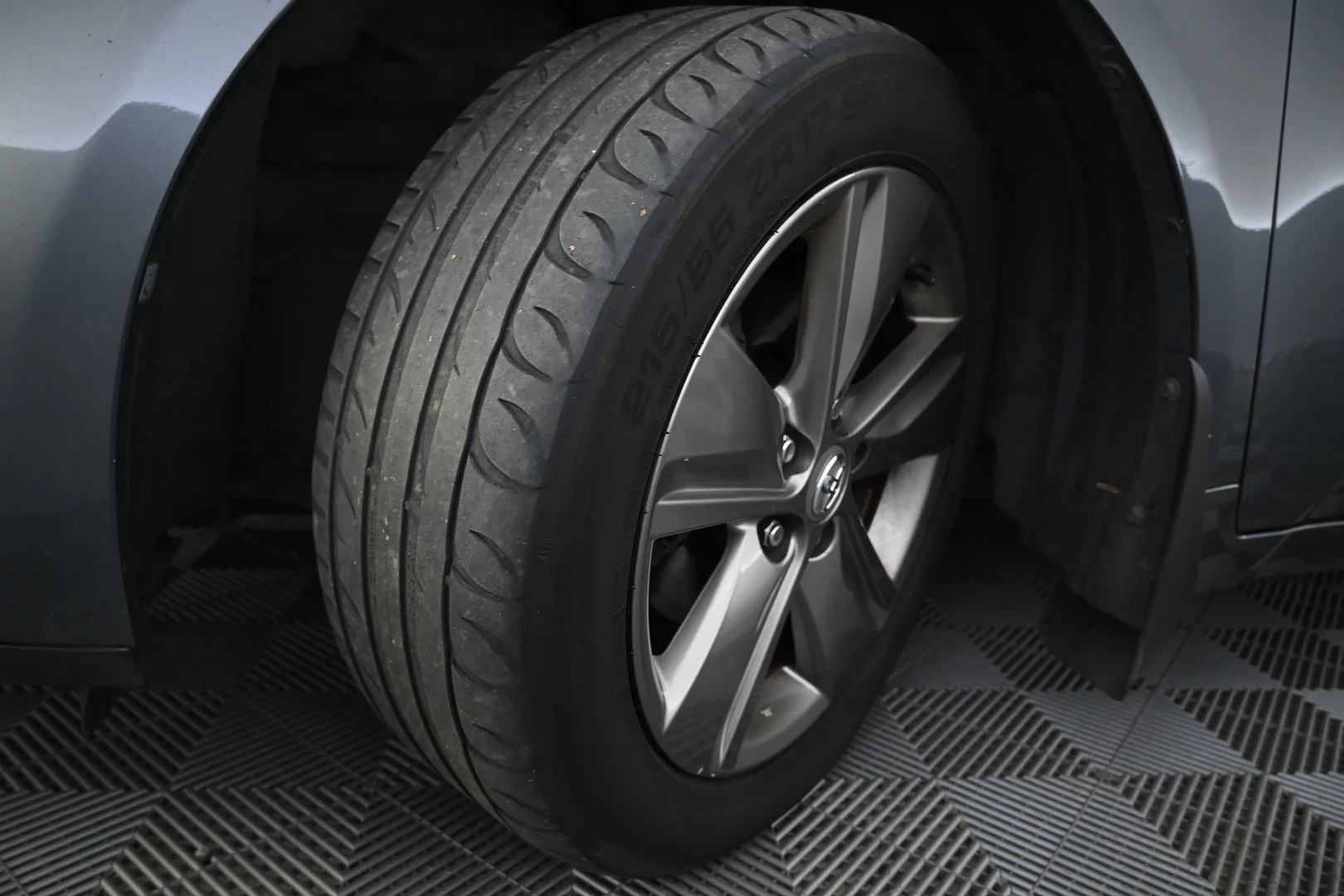 Car Image - 4vi1CxYAZ2D1GC4u1LtX85
