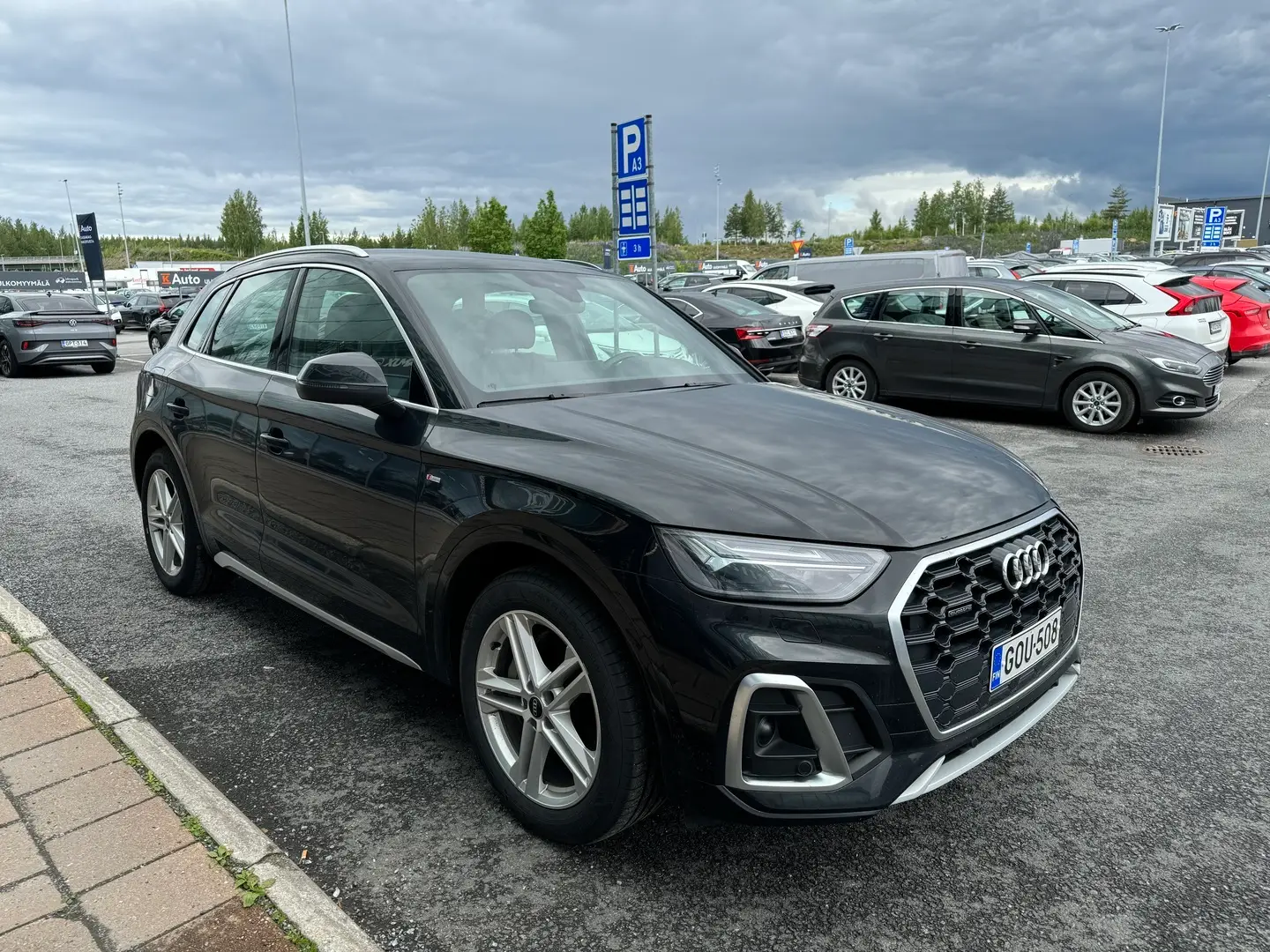 Car Image - 4LrhCw6ytbHGItGXptBhhN