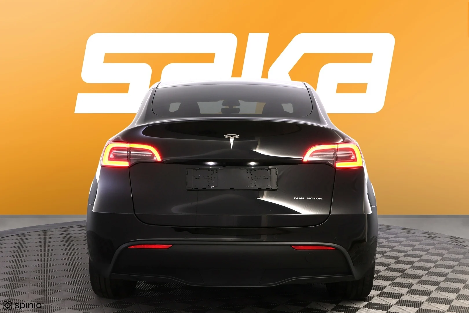 Car Image - 75g5lzNMq0sYcLiKcJ45LP